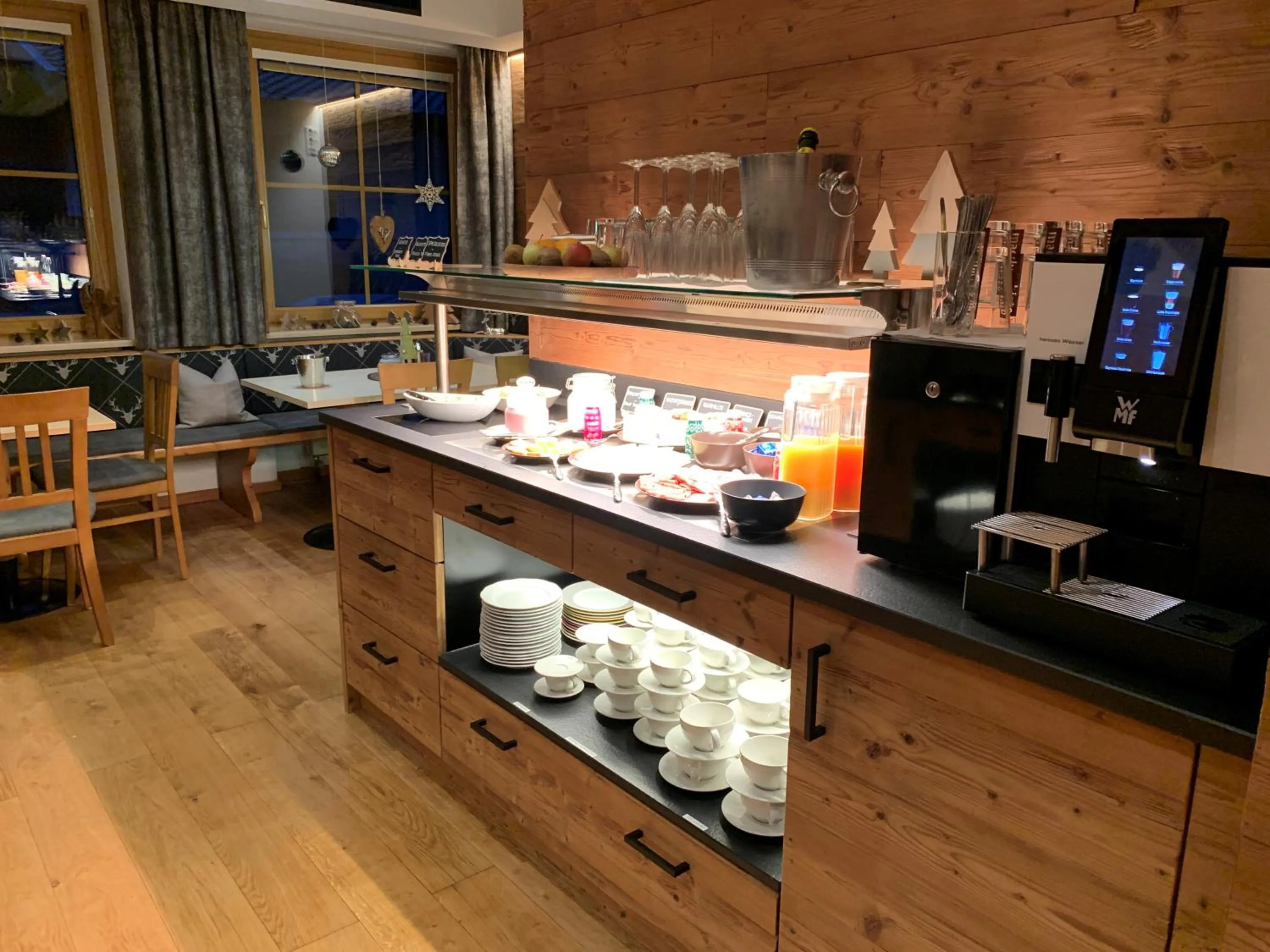 Coffee/tea facilities in Pension Kreuzeck - Dein Glücksplatz am Lech