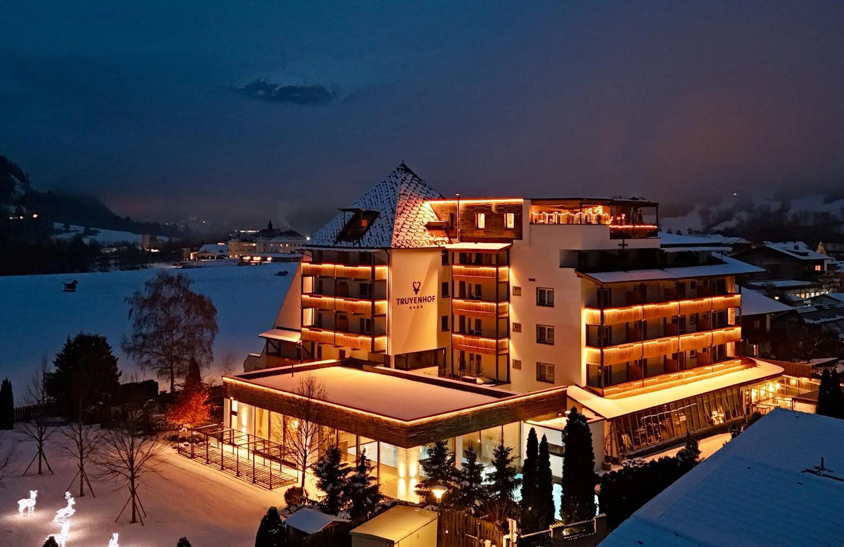 Property building in Hotel Truyenhof