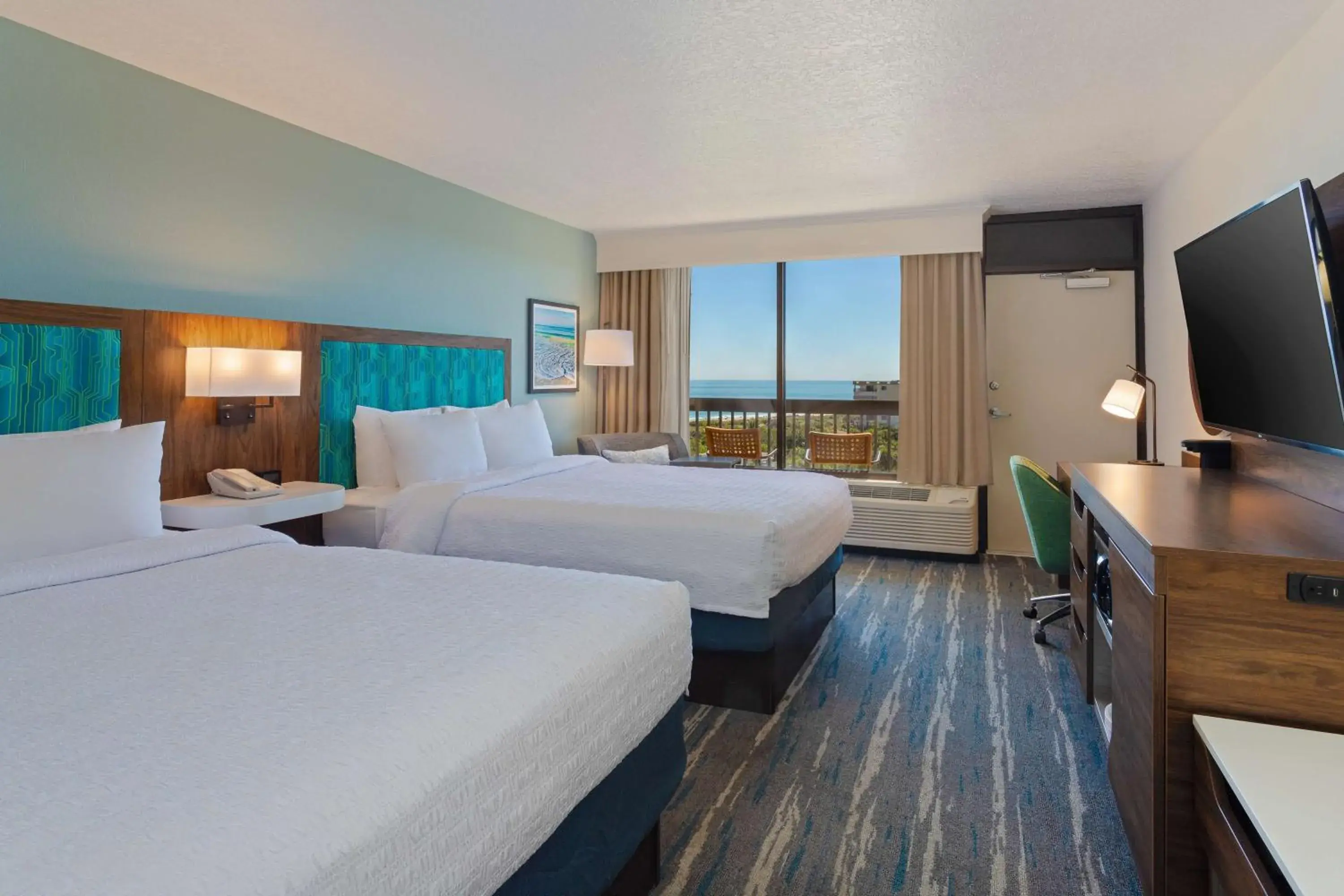 View (from property/room), Bed in Hampton Inn Cocoa Beach View (from property/room), Bed in Hampton Inn Cocoa Beach