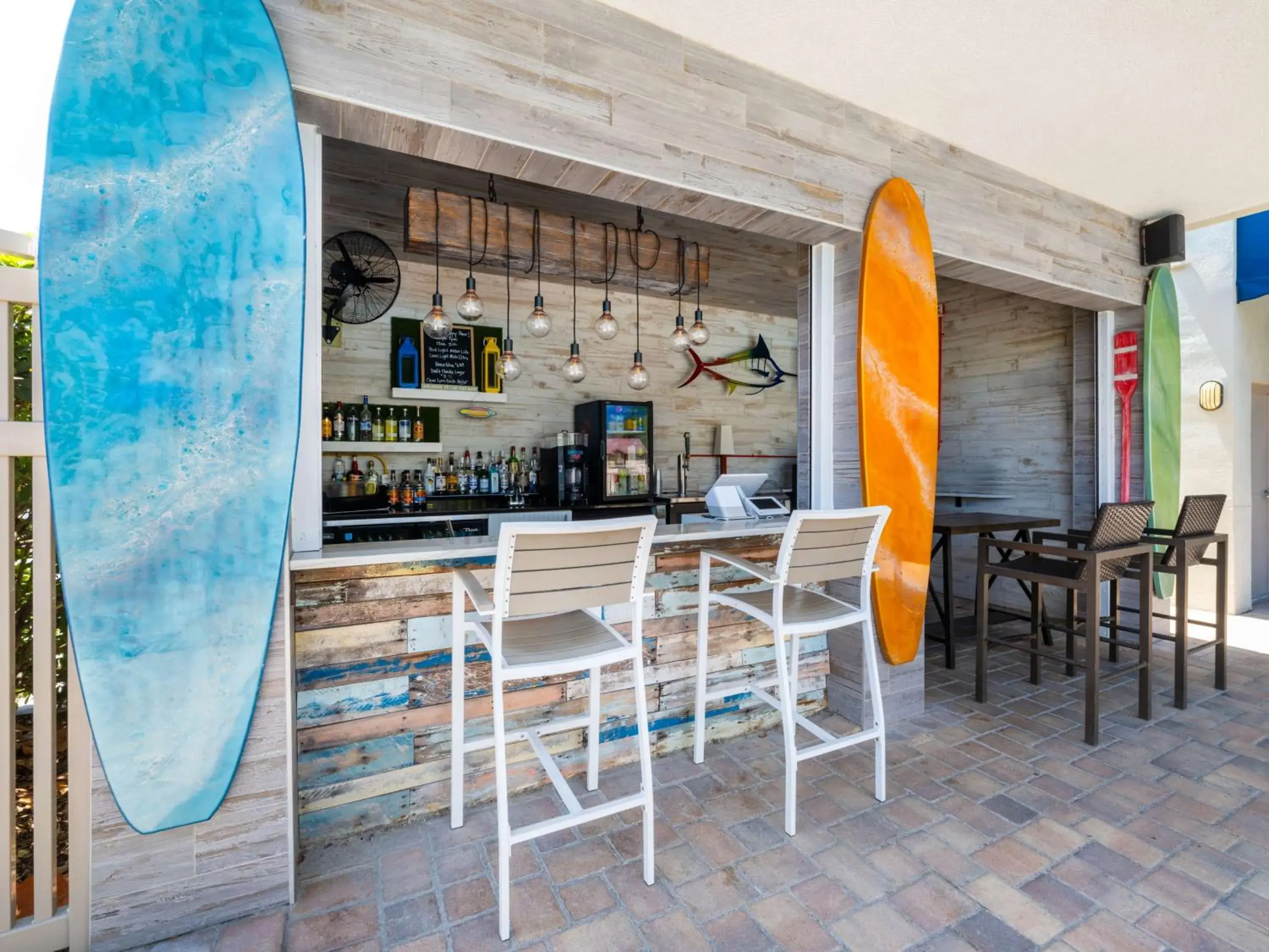 Lounge or bar in Hampton Inn Cocoa Beach Lounge or bar in Hampton Inn Cocoa Beach