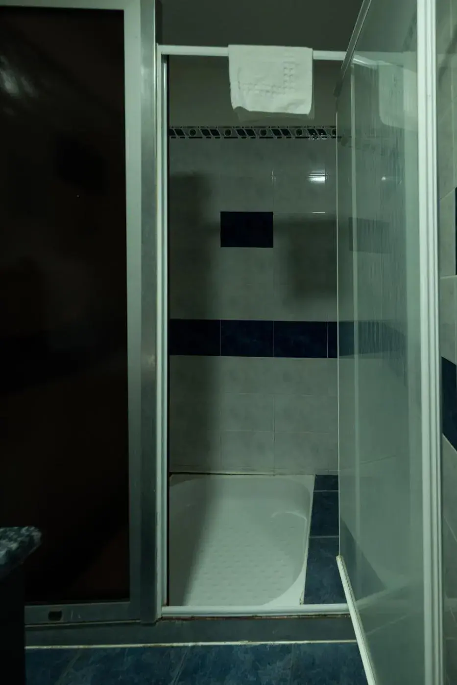 Double Room with Private Bathroom in Dortoirs Rocade 2 Double Room with Private Bathroom in Dortoirs Rocade 2