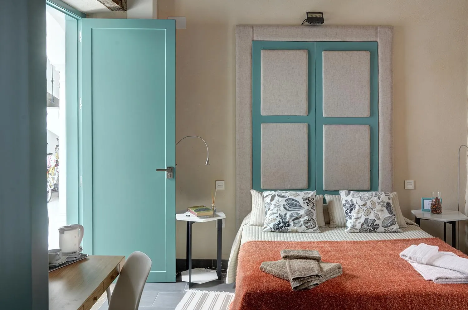 Bed in Casa Palacio El Condestable de Sevilla