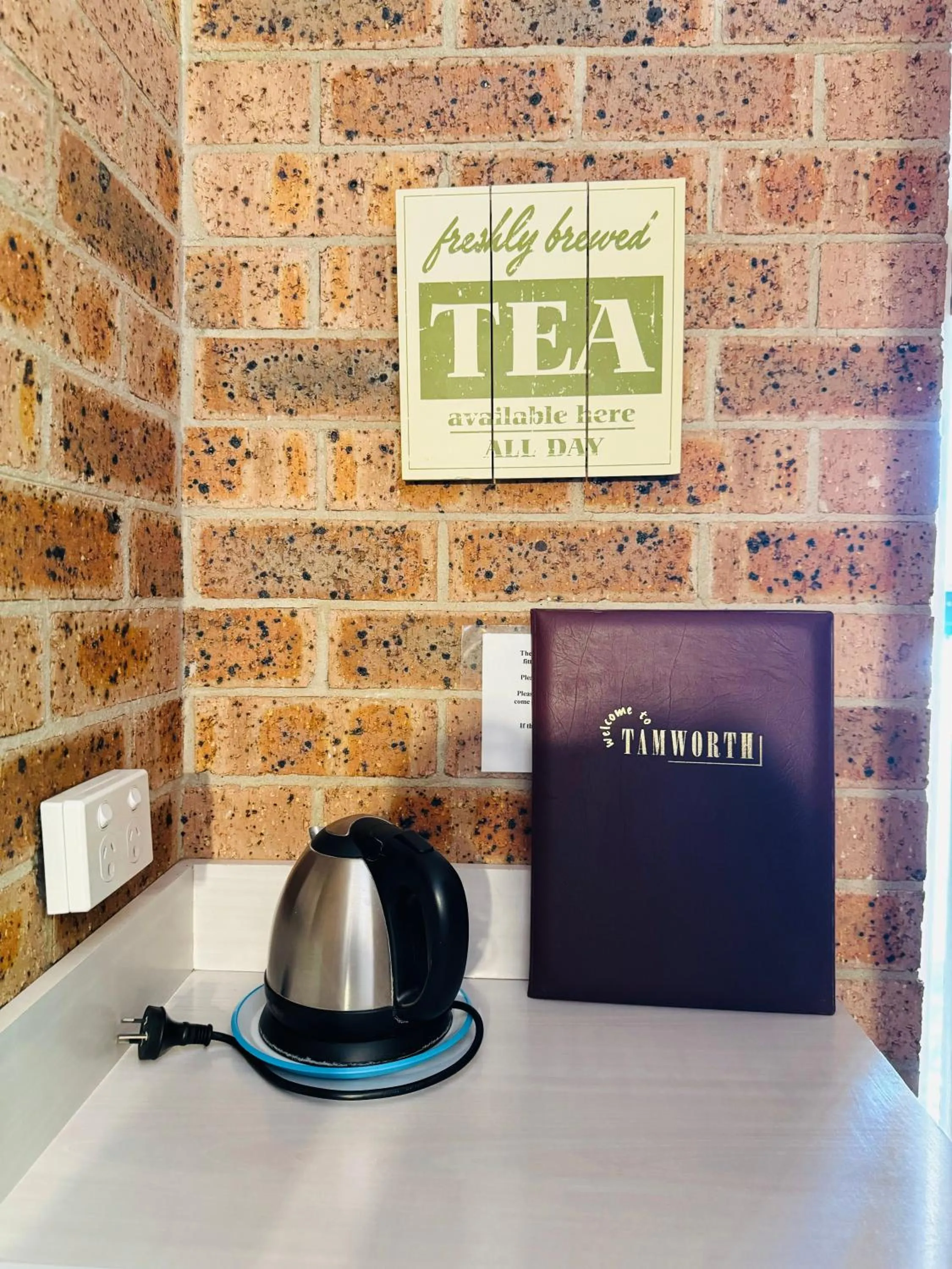 Kitchen or kitchenette in Town and Country Motor Inn