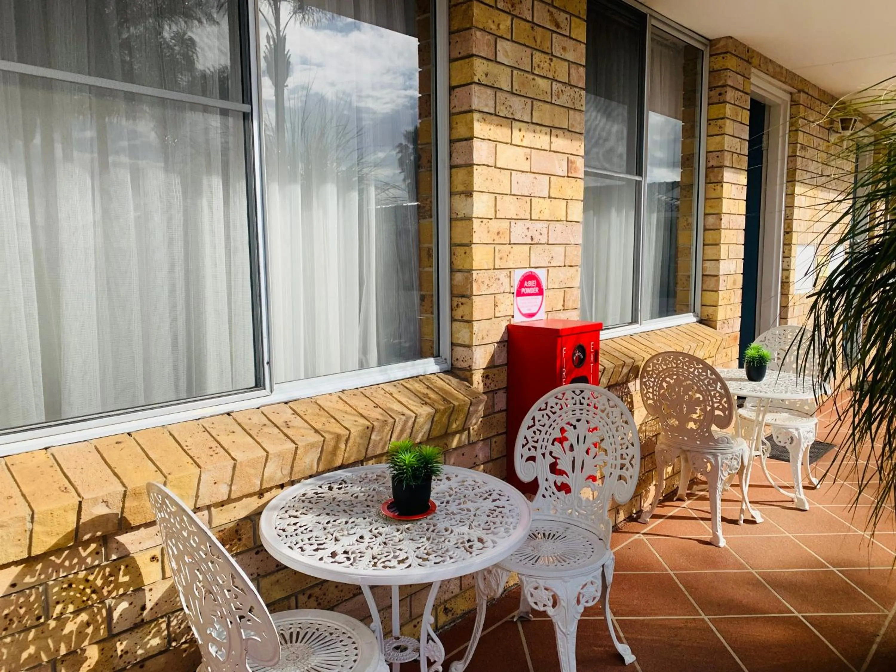 Seating area in Town and Country Motor Inn