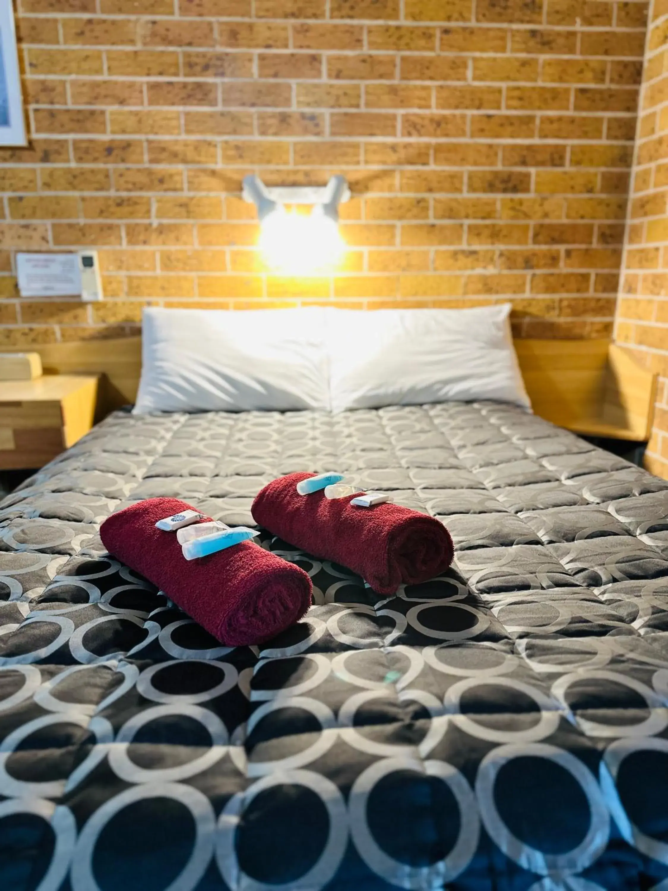 Standard Double or Twin Room with Disability Access in Town and Country Motor Inn Standard Double or Twin Room with Disability Access in Town and Country Motor Inn