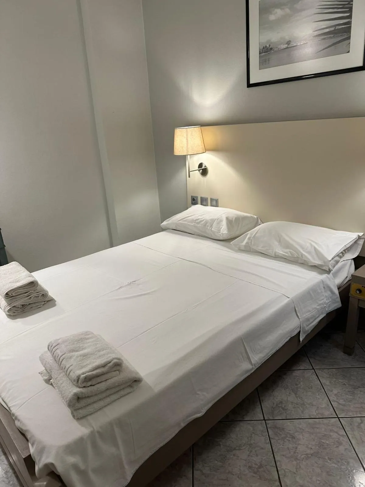 Karis Hotel