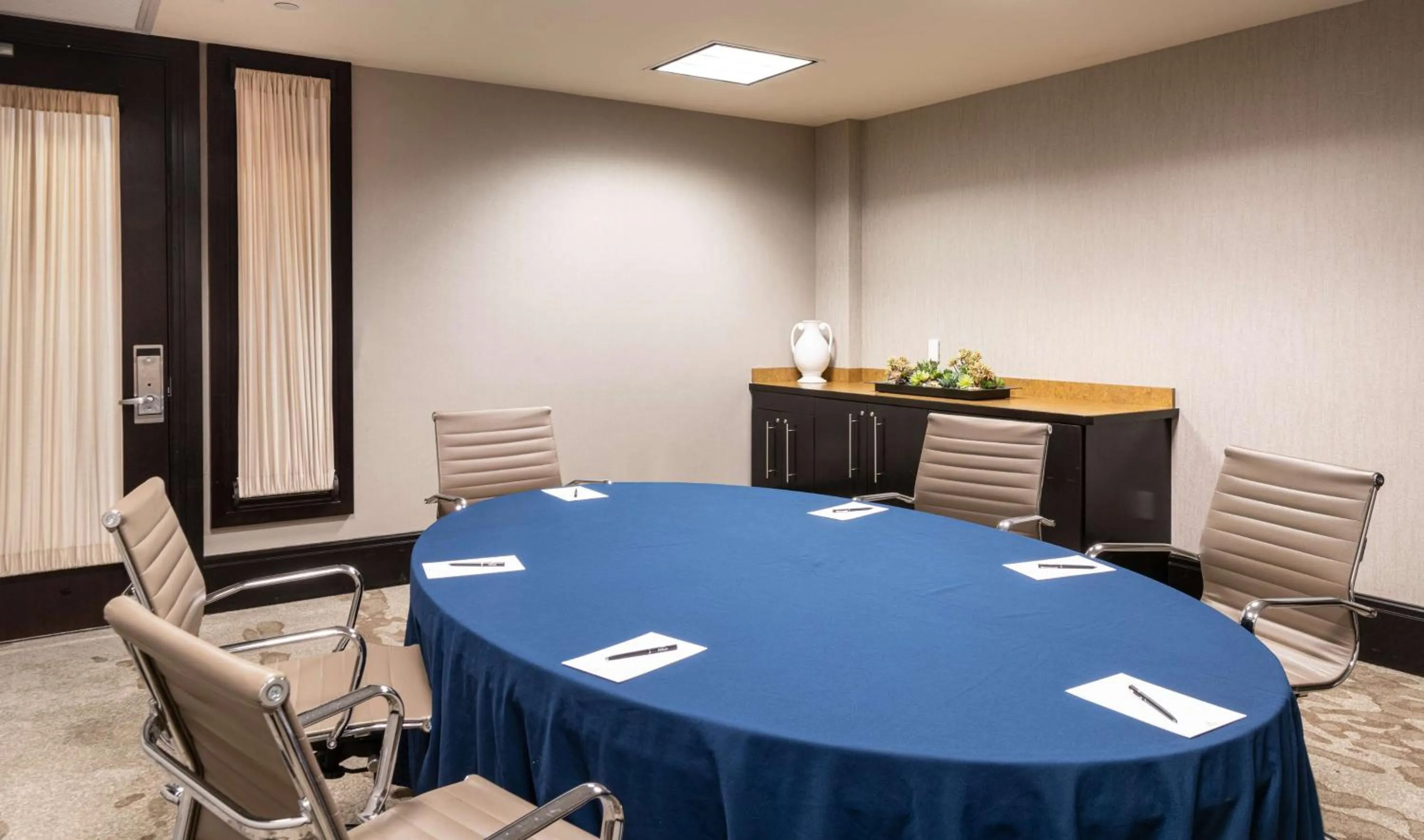 Meeting/conference room in Hilton Columbus/Polaris