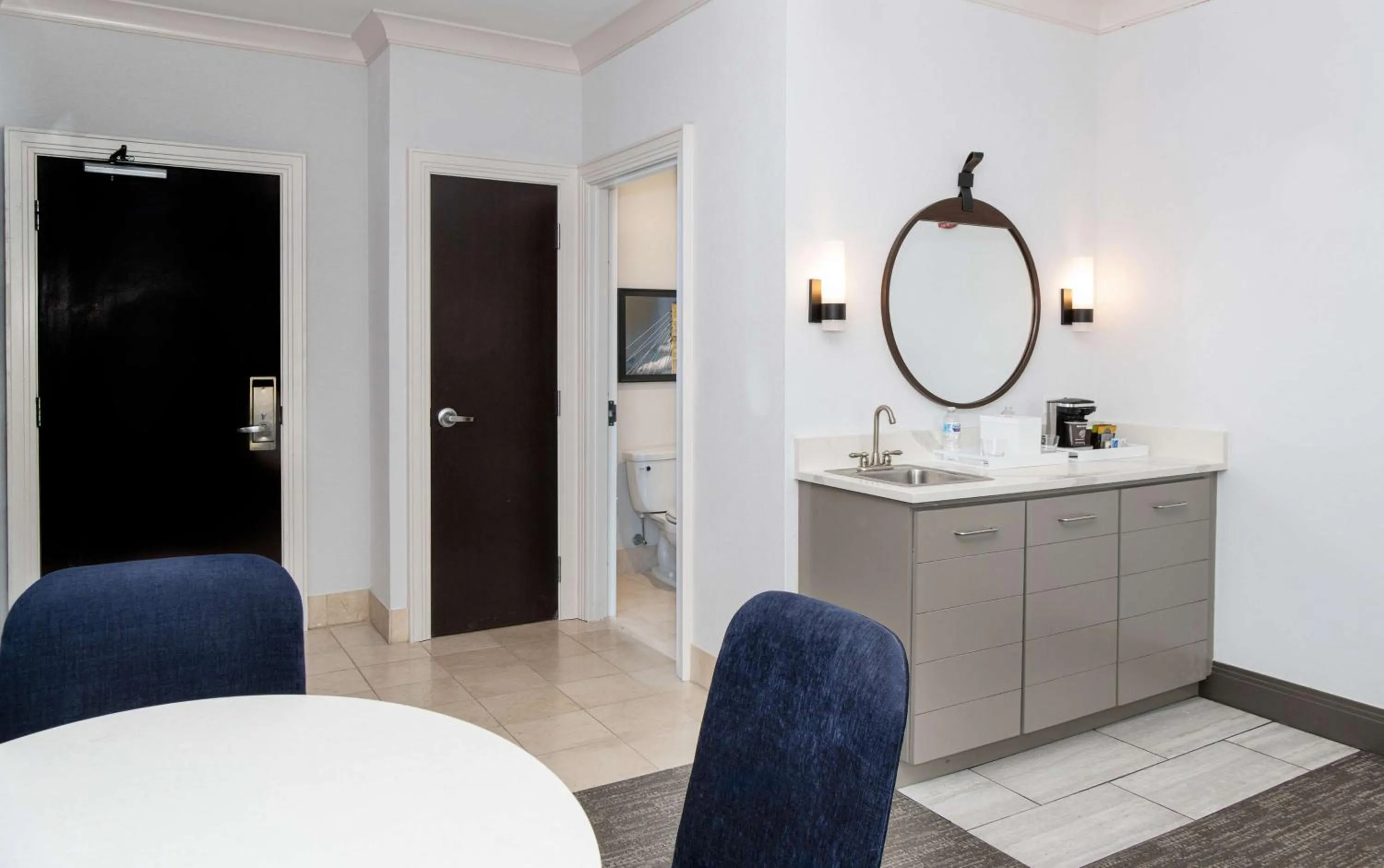 Photo of the whole room in Hilton Columbus/Polaris