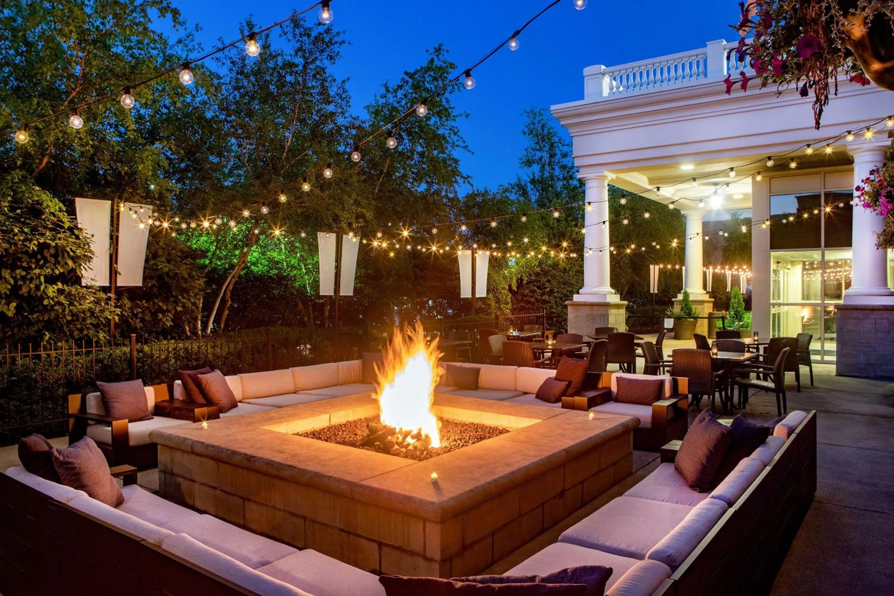 Patio in Hilton Columbus/Polaris