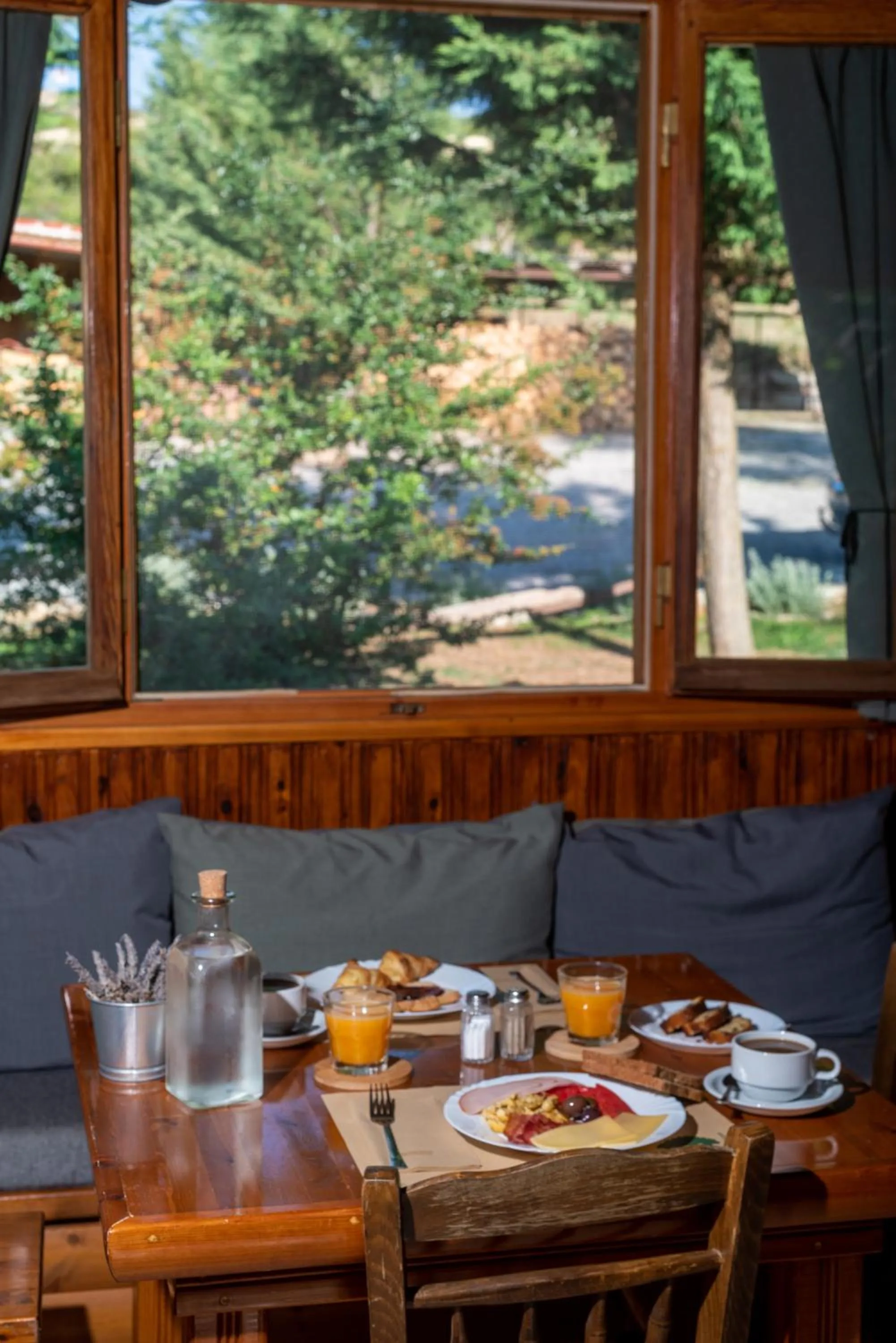 Restaurant/places to eat in Orias Guesthouse & Farm