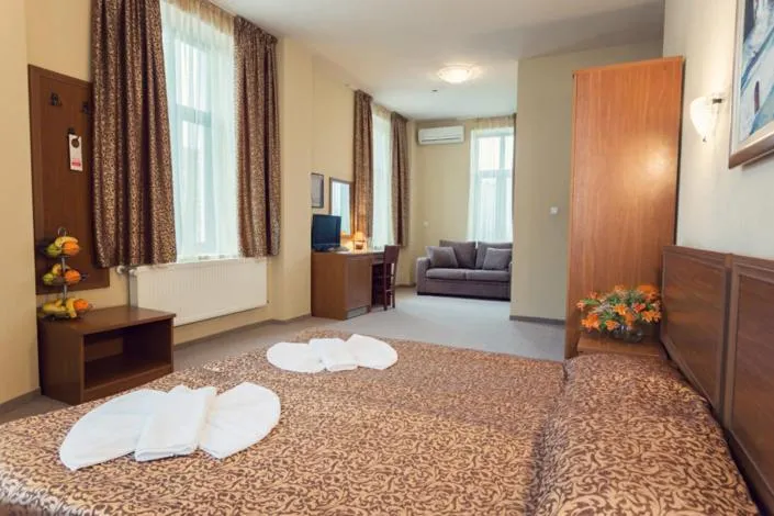 Comfort Double Room in Hotel Varosha