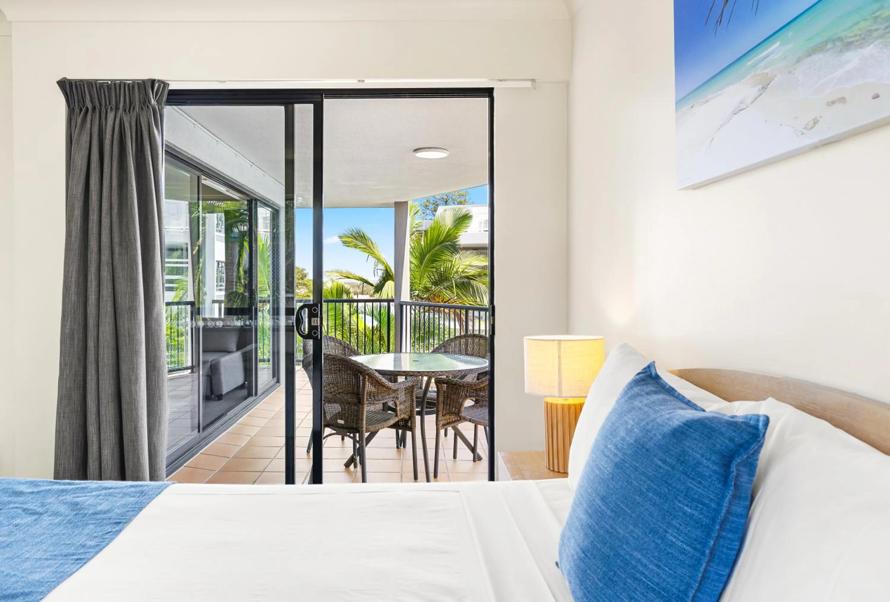 View (from property/room), Bed in Belaire Place Motel Apartments