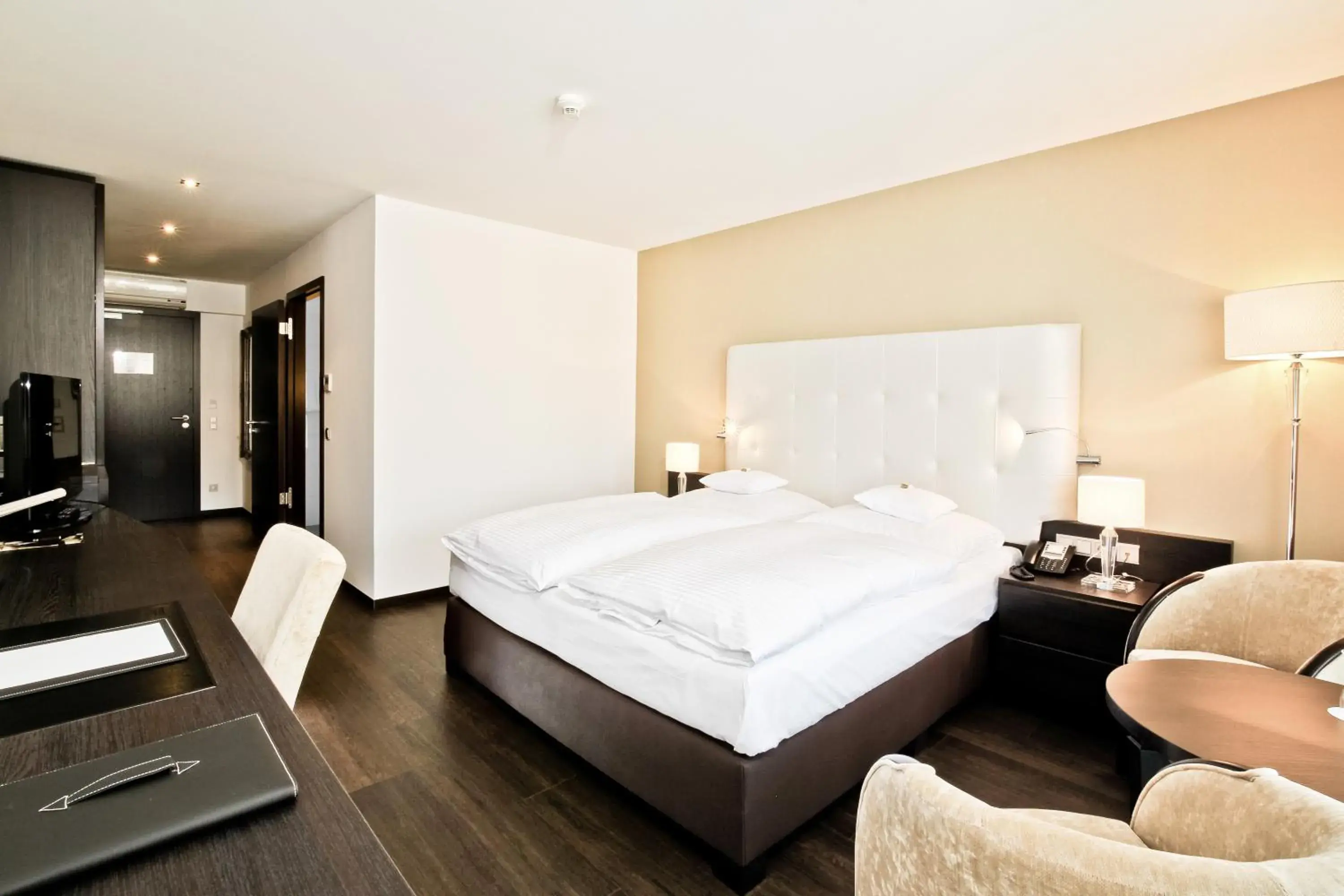 Comfort Double Room - single occupancy - Disability Access in Hotel Winzerstube Comfort Double Room - single occupancy - Disability Access in Hotel Winzerstube