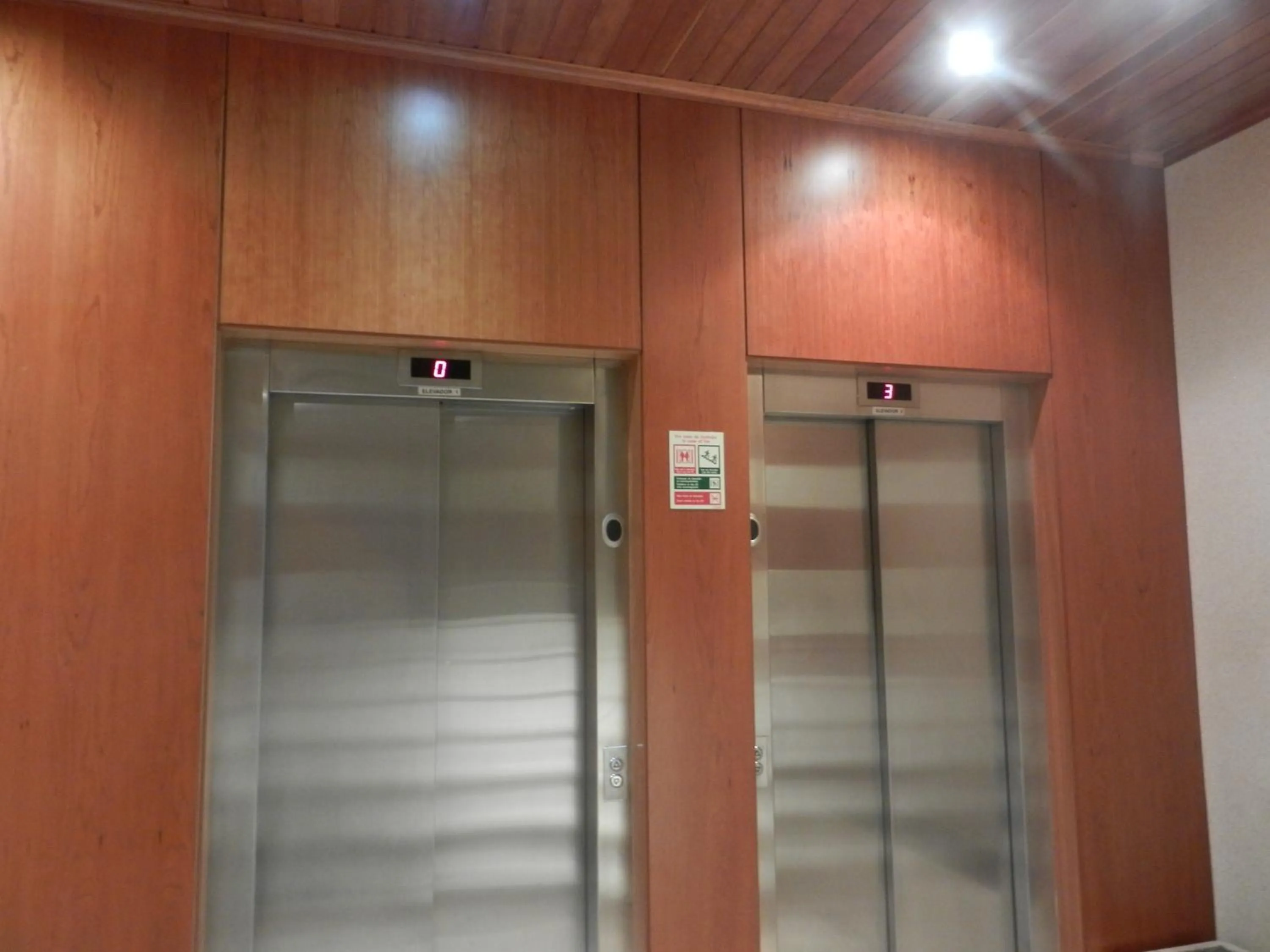 Facility for disabled guests in luxury lisbon apartment T2