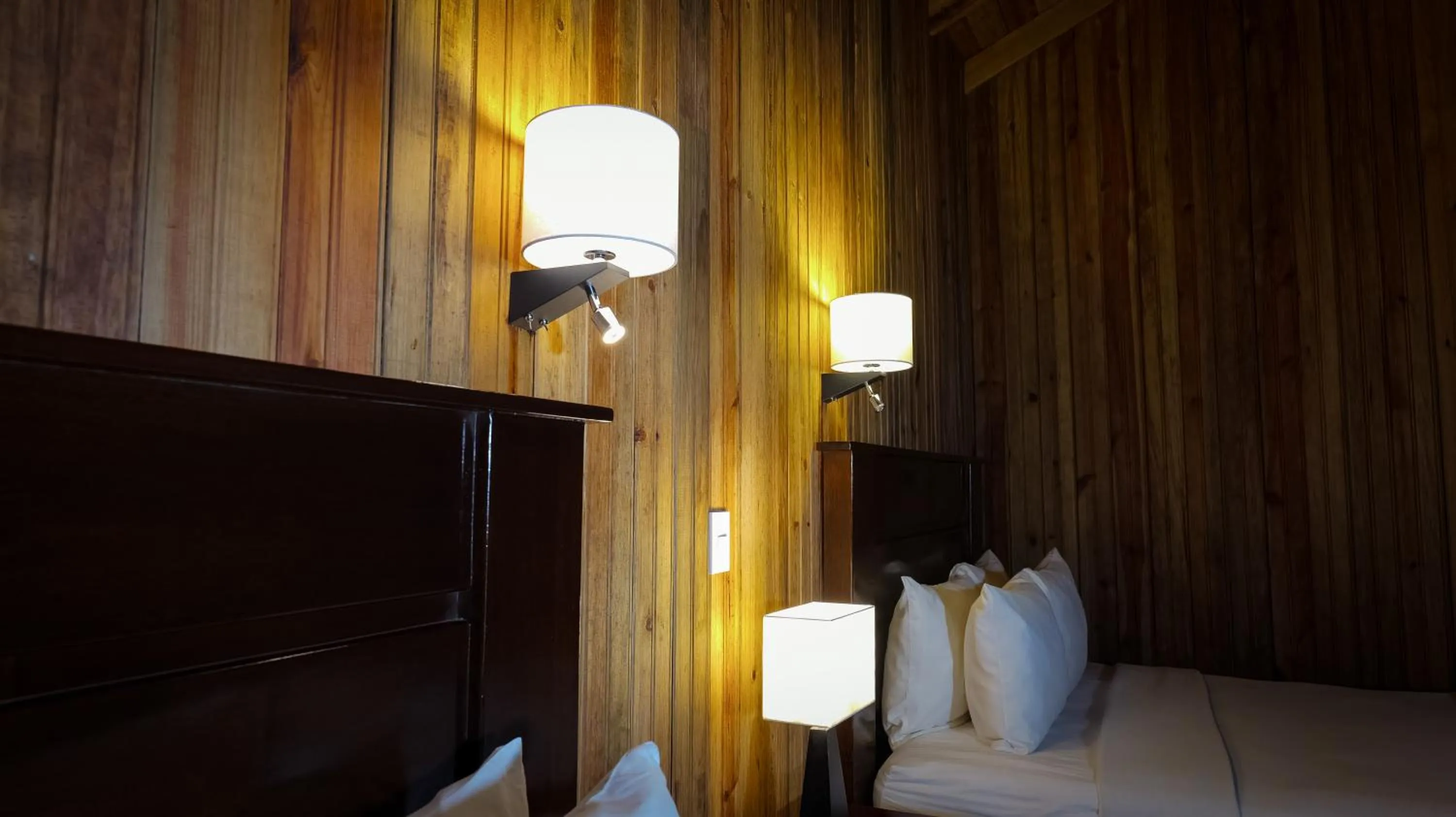 Bedroom, Bed in La Ensenada Beach Resort