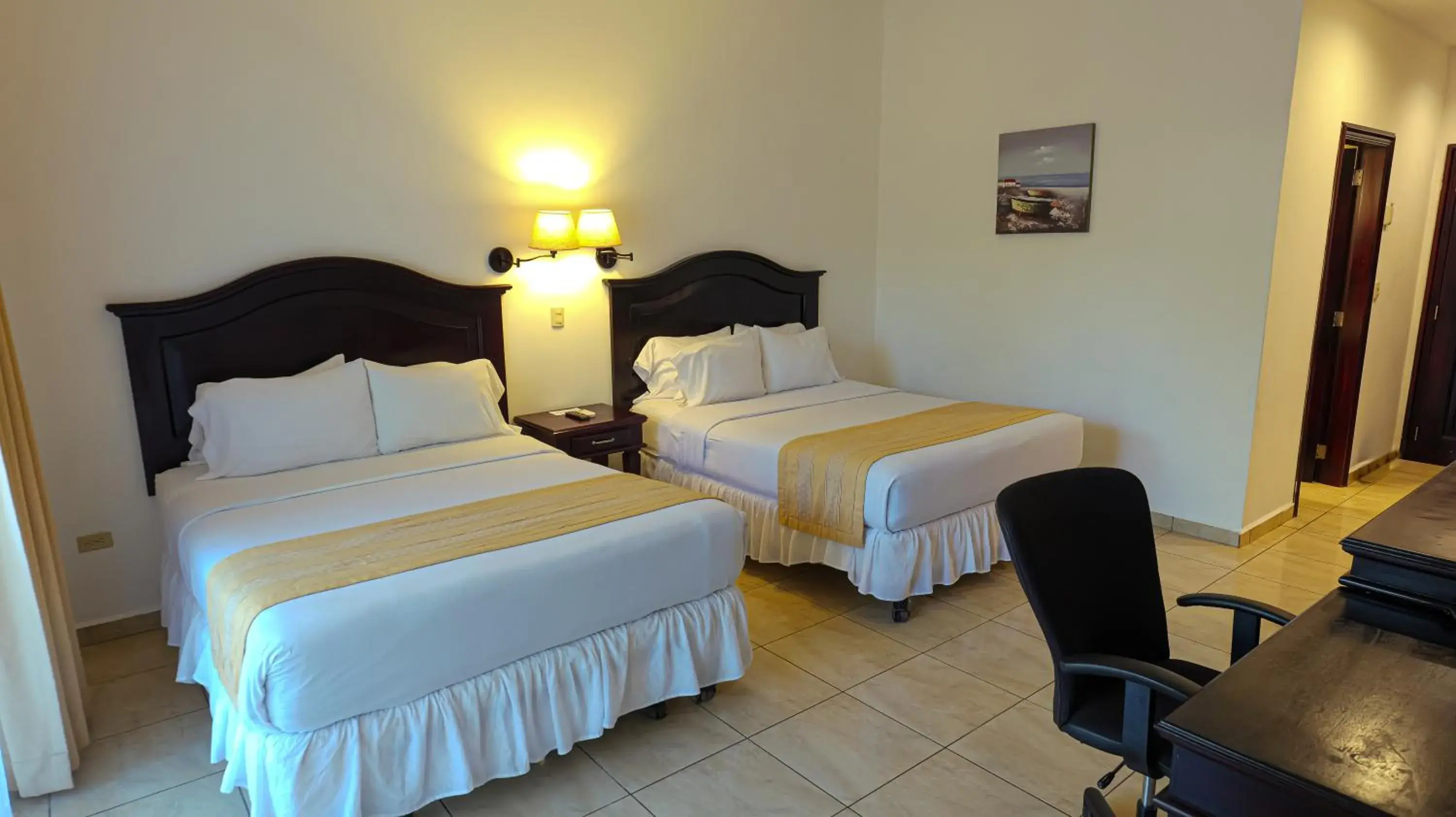 Double Room with Two Double Beds - single occupancy in La Ensenada Beach Resort Double Room with Two Double Beds - single occupancy in La Ensenada Beach Resort