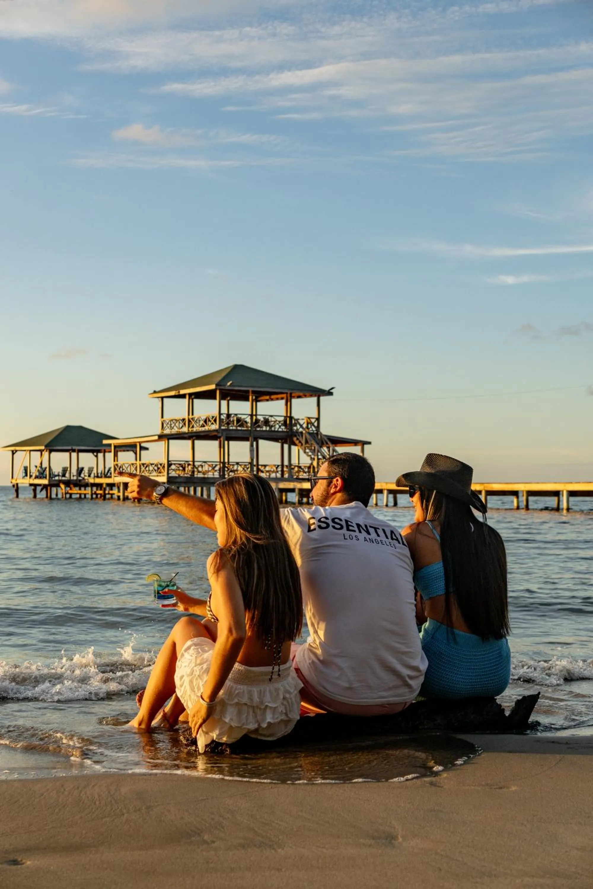 group of guests in La Ensenada Beach Resort