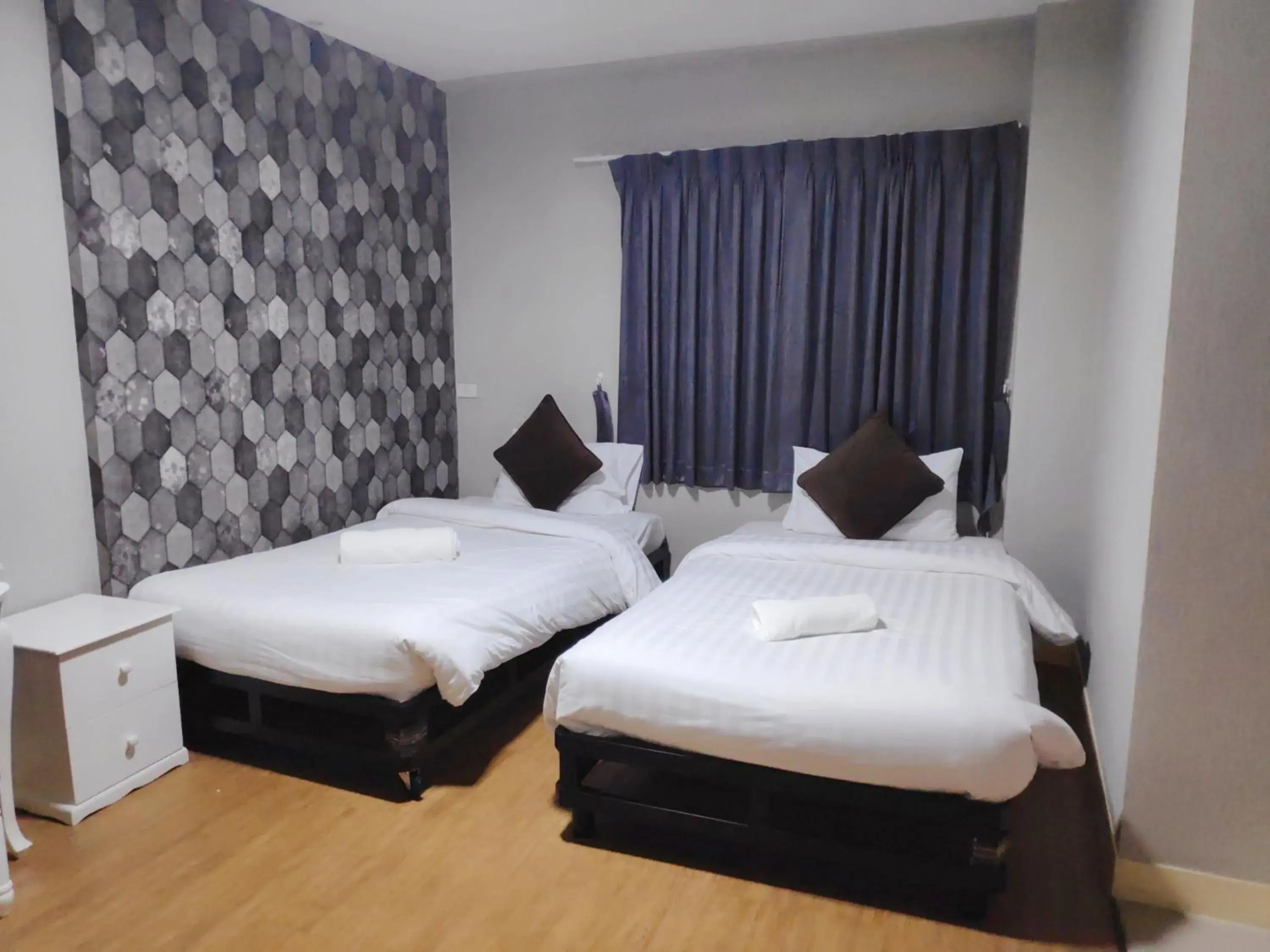 Bed in Tim Place - BTS Phra Khanong Bed in Tim Place - BTS Phra Khanong