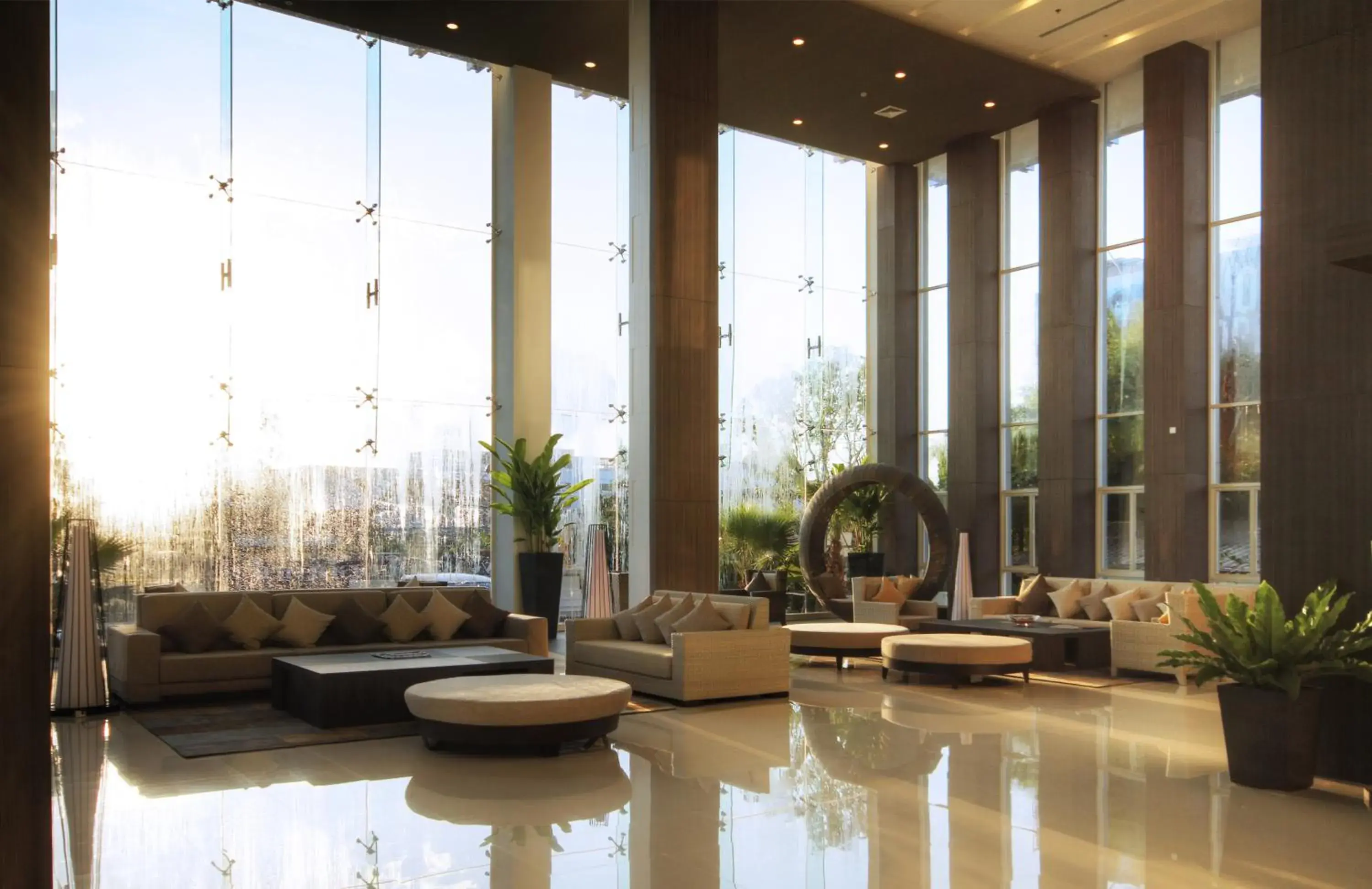 Lobby or reception in Classic Kameo Hotel & Serviced Apartment, Rayong Lobby or reception in Classic Kameo Hotel & Serviced Apartment, Rayong