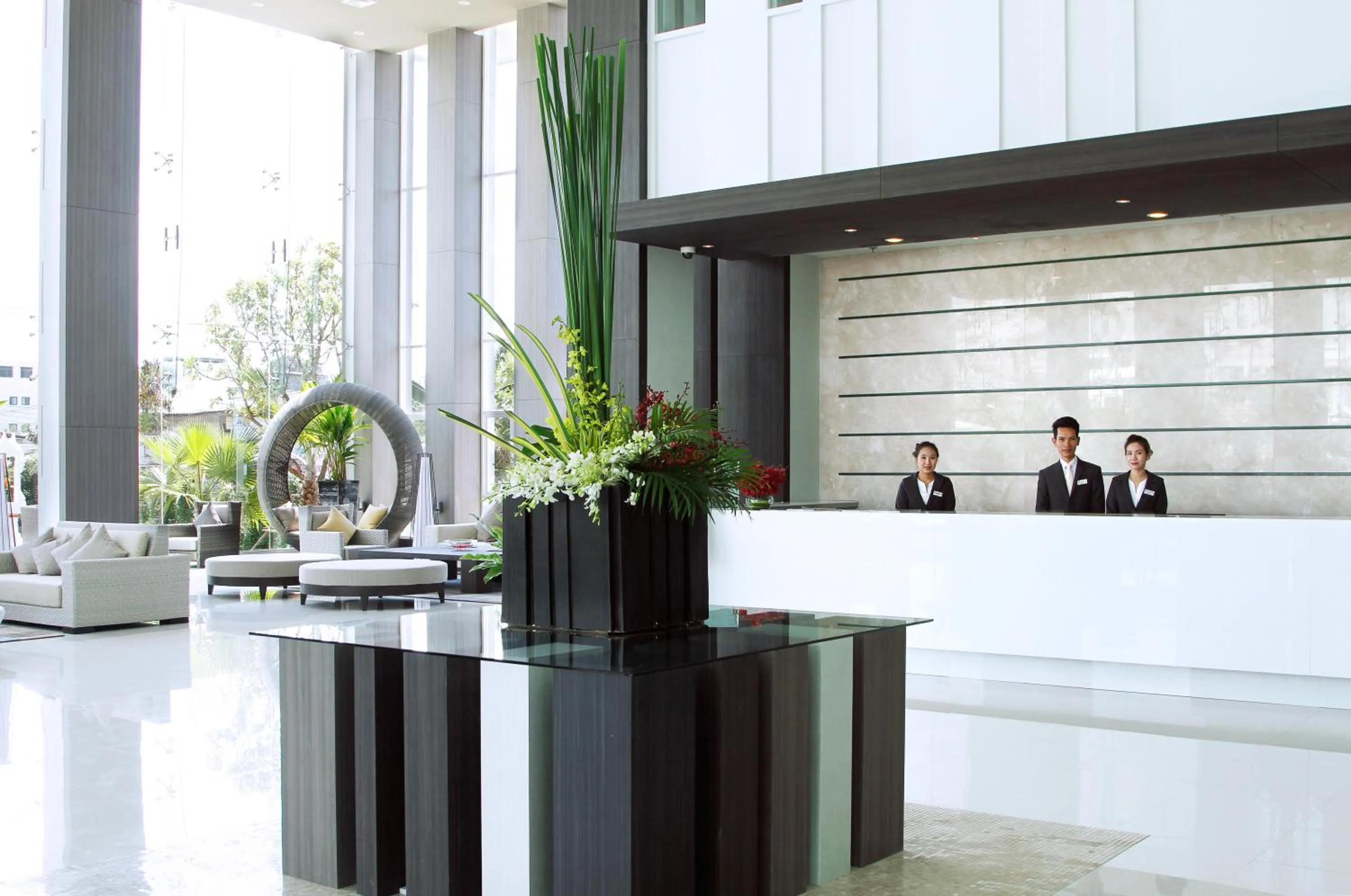 Lobby or reception in Classic Kameo Hotel & Serviced Apartment, Rayong