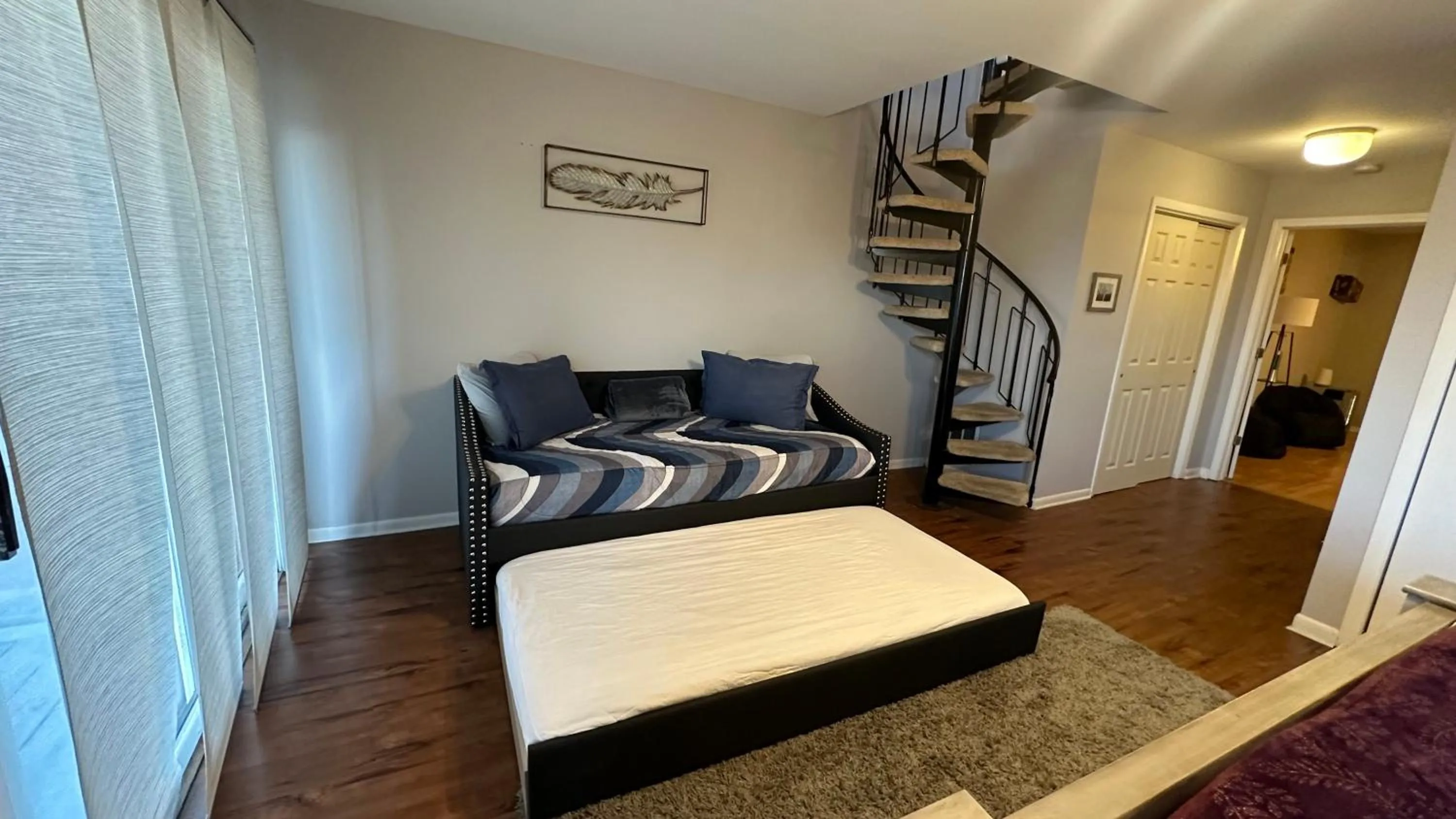Bed in Ski on Ski off Mtn Chalet