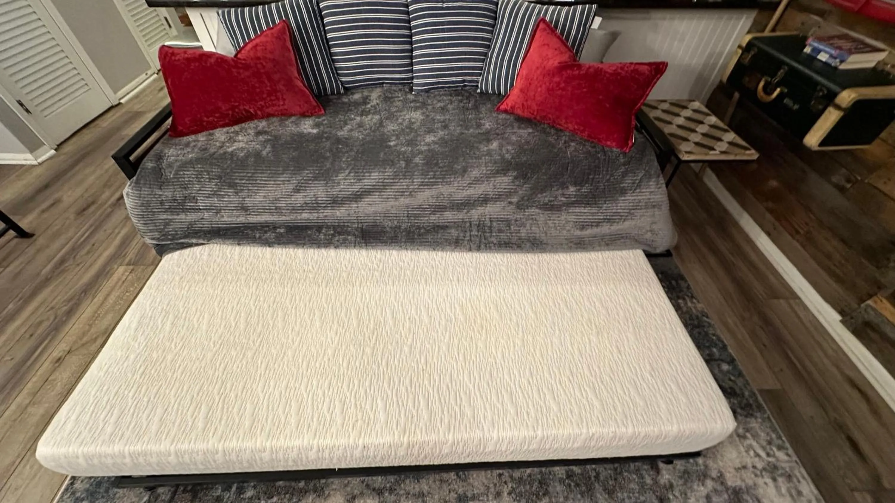 Bed in Ski on Ski off Mtn Chalet