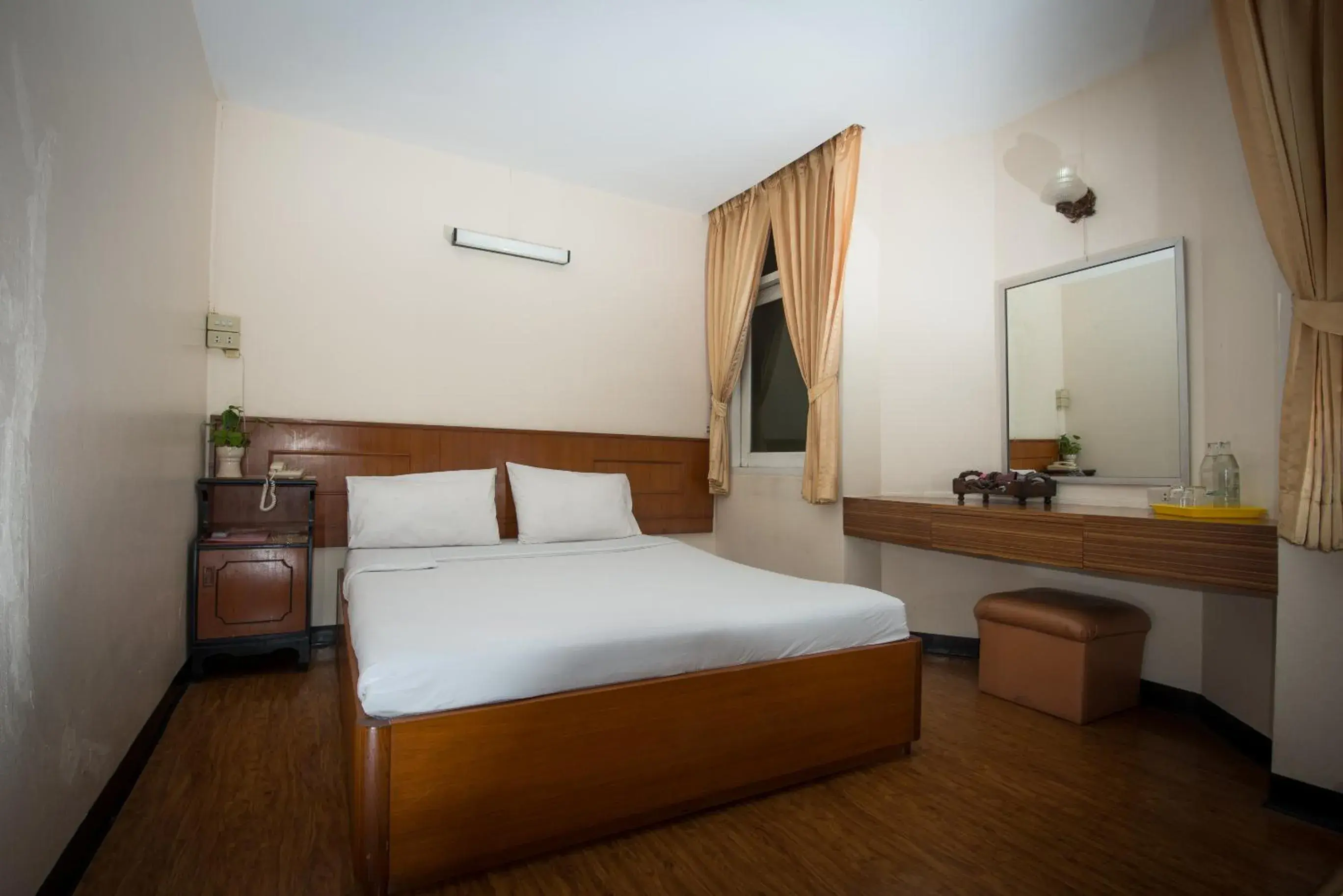 Bedroom in Muangphol Mansion Bedroom in Muangphol Mansion