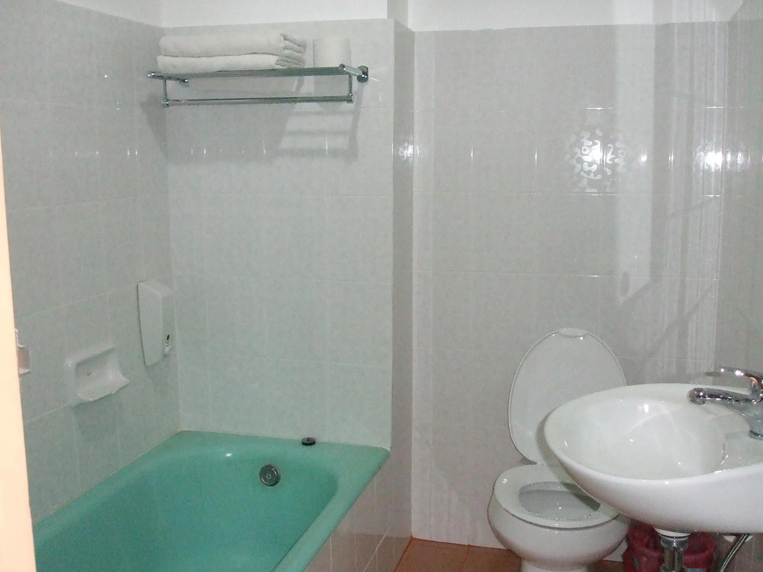 Bathroom in Muangphol Mansion