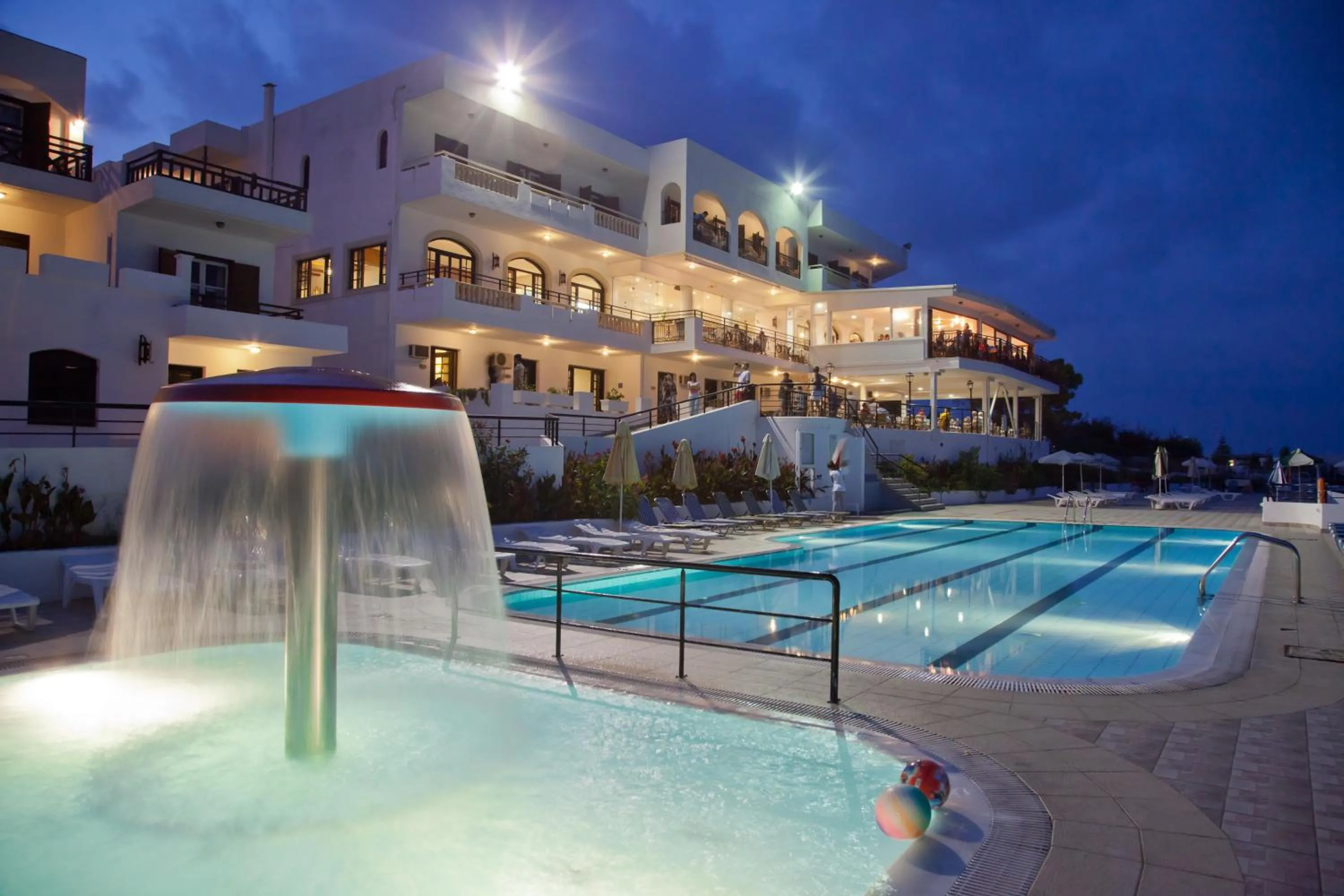 Swimming pool in Horizon Beach