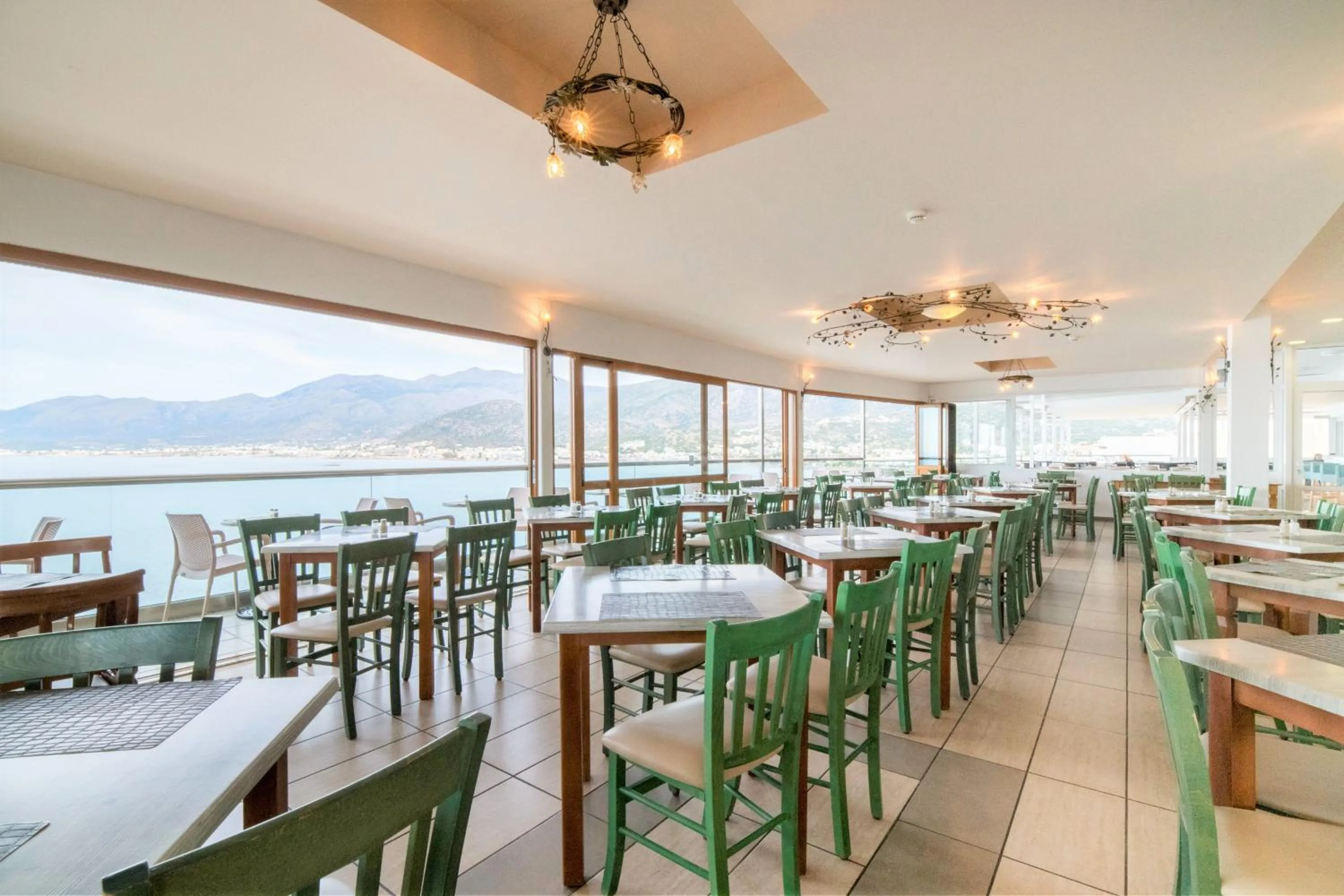 Restaurant/places to eat in Horizon Beach