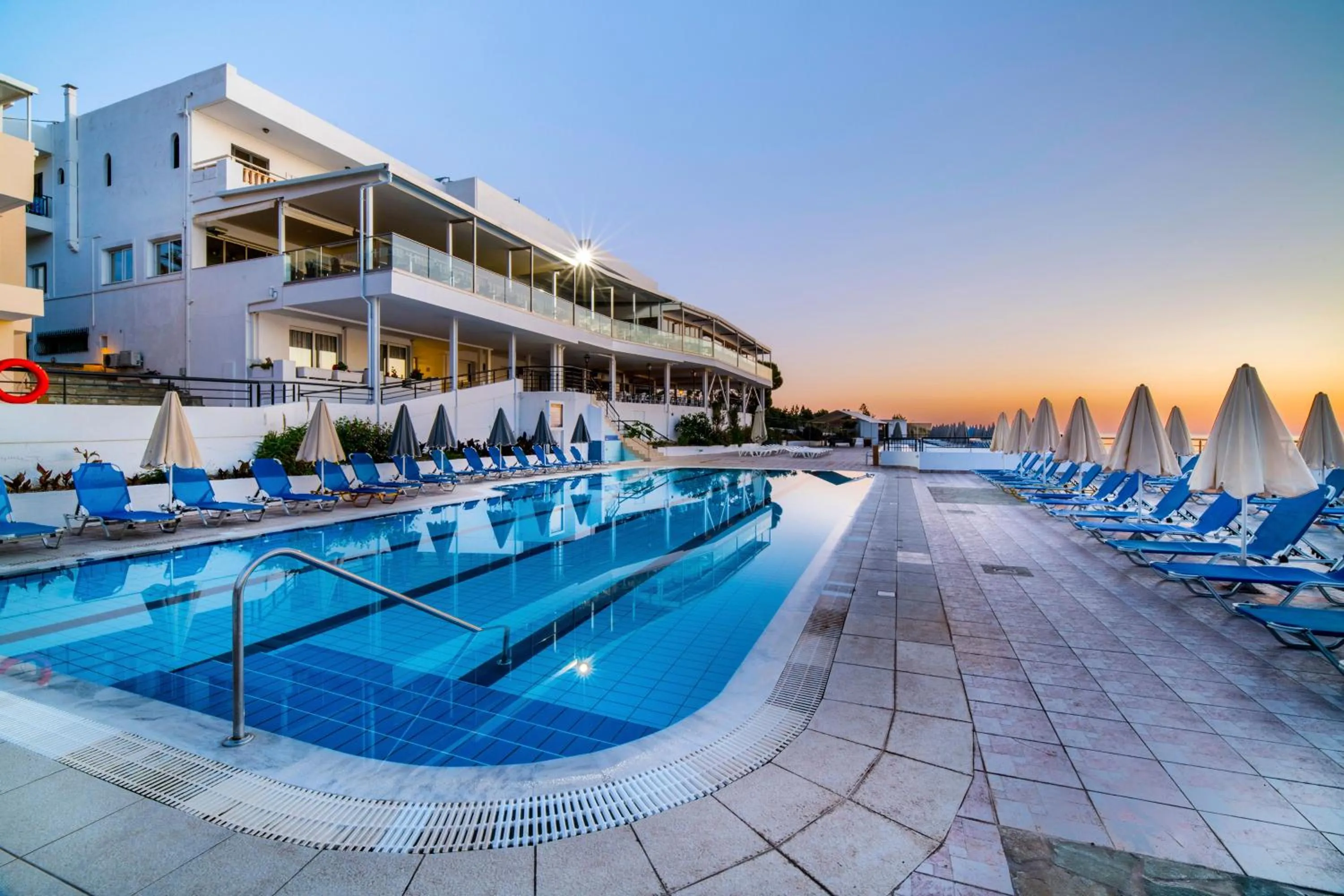 Swimming pool in Horizon Beach