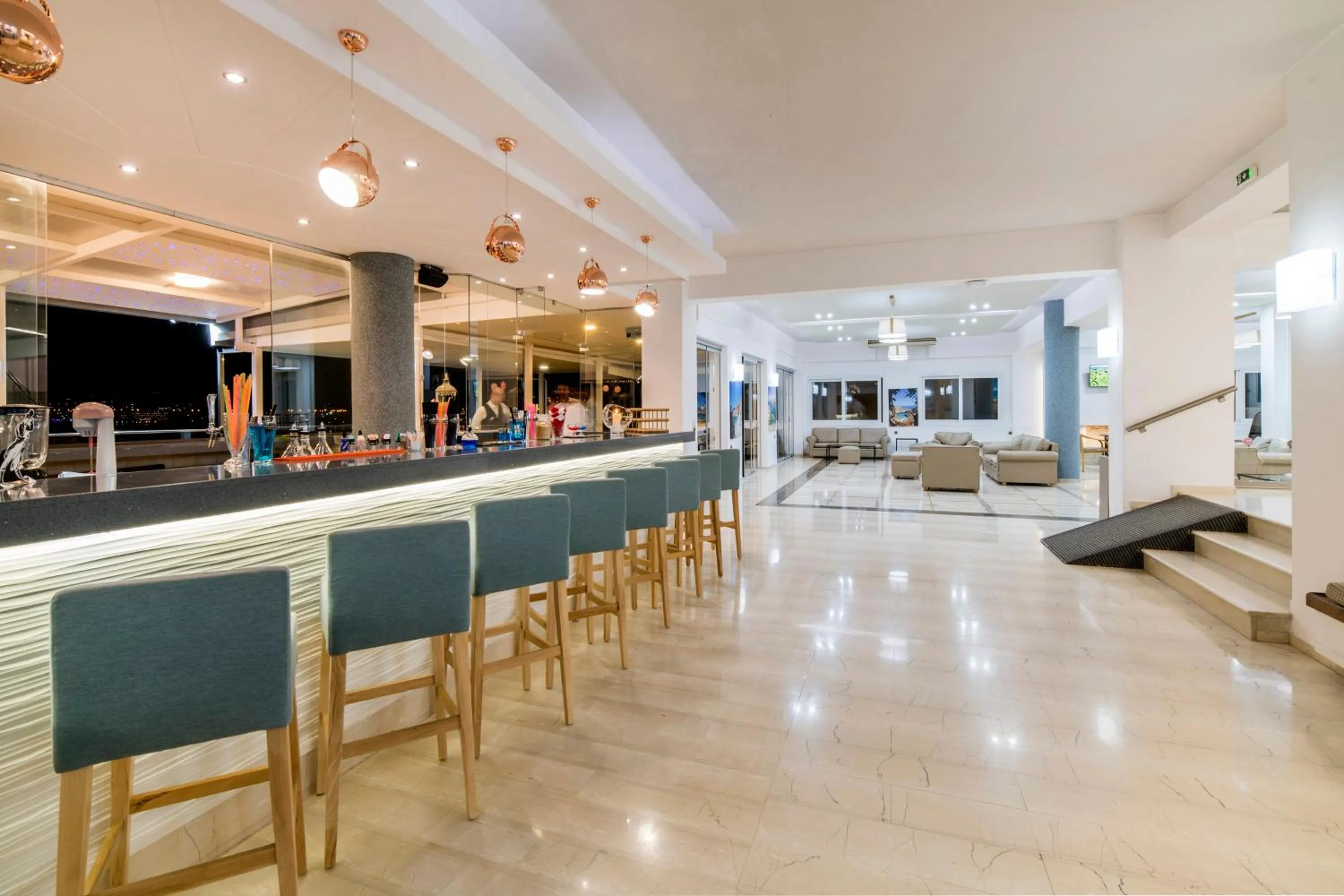 Lounge or bar in Horizon Beach
