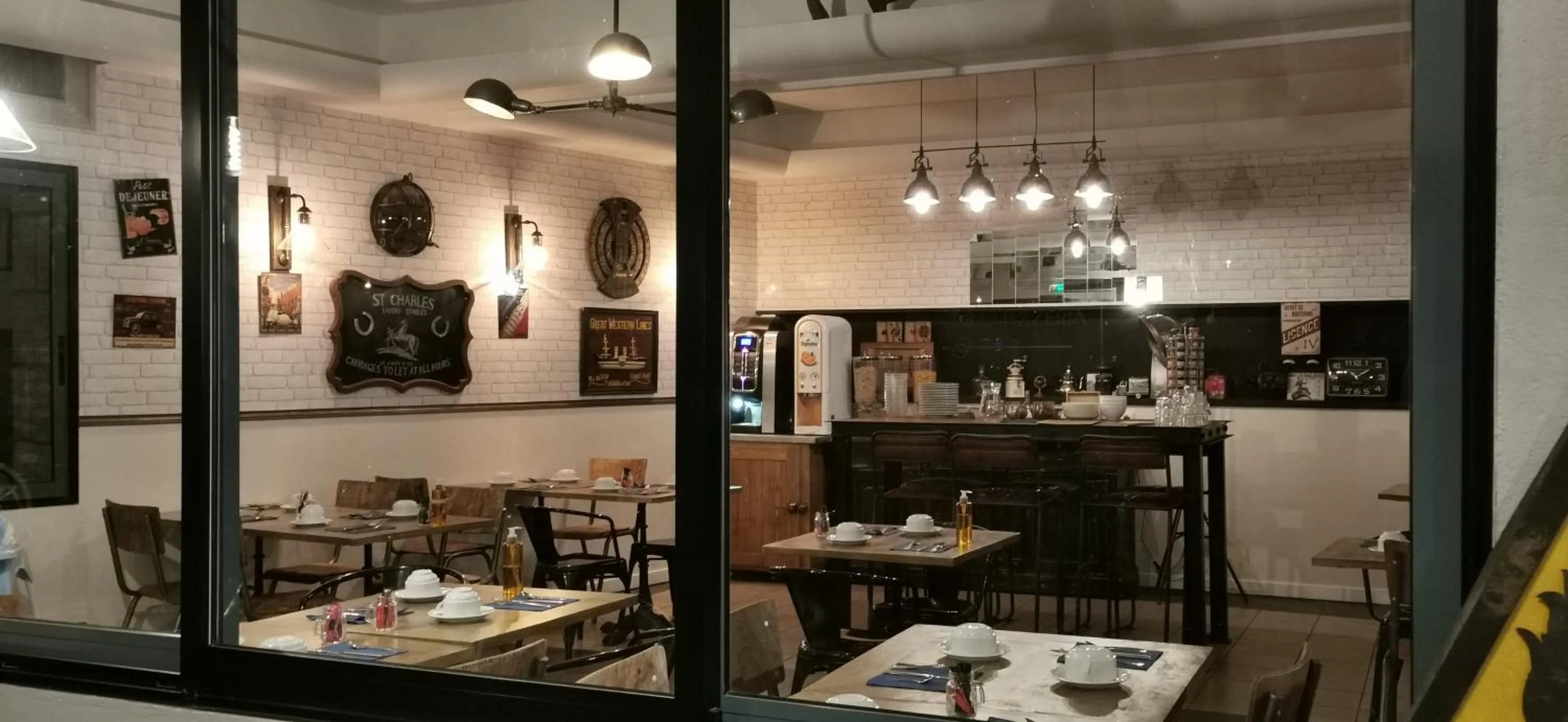 Restaurant/places to eat in Hôtel Restaurant La Voile - Le Dock'er