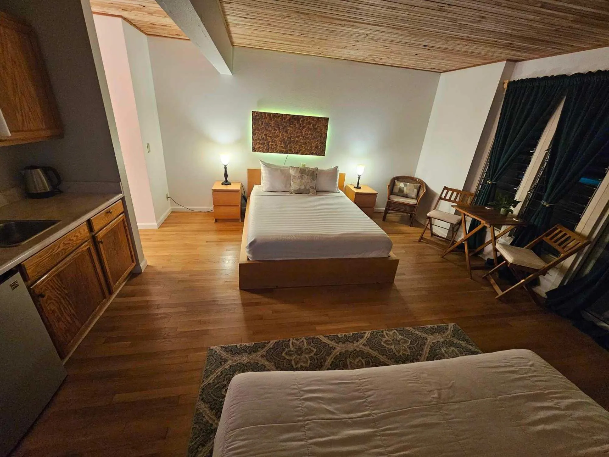 Photo of the whole room, Bed in Luana Inn