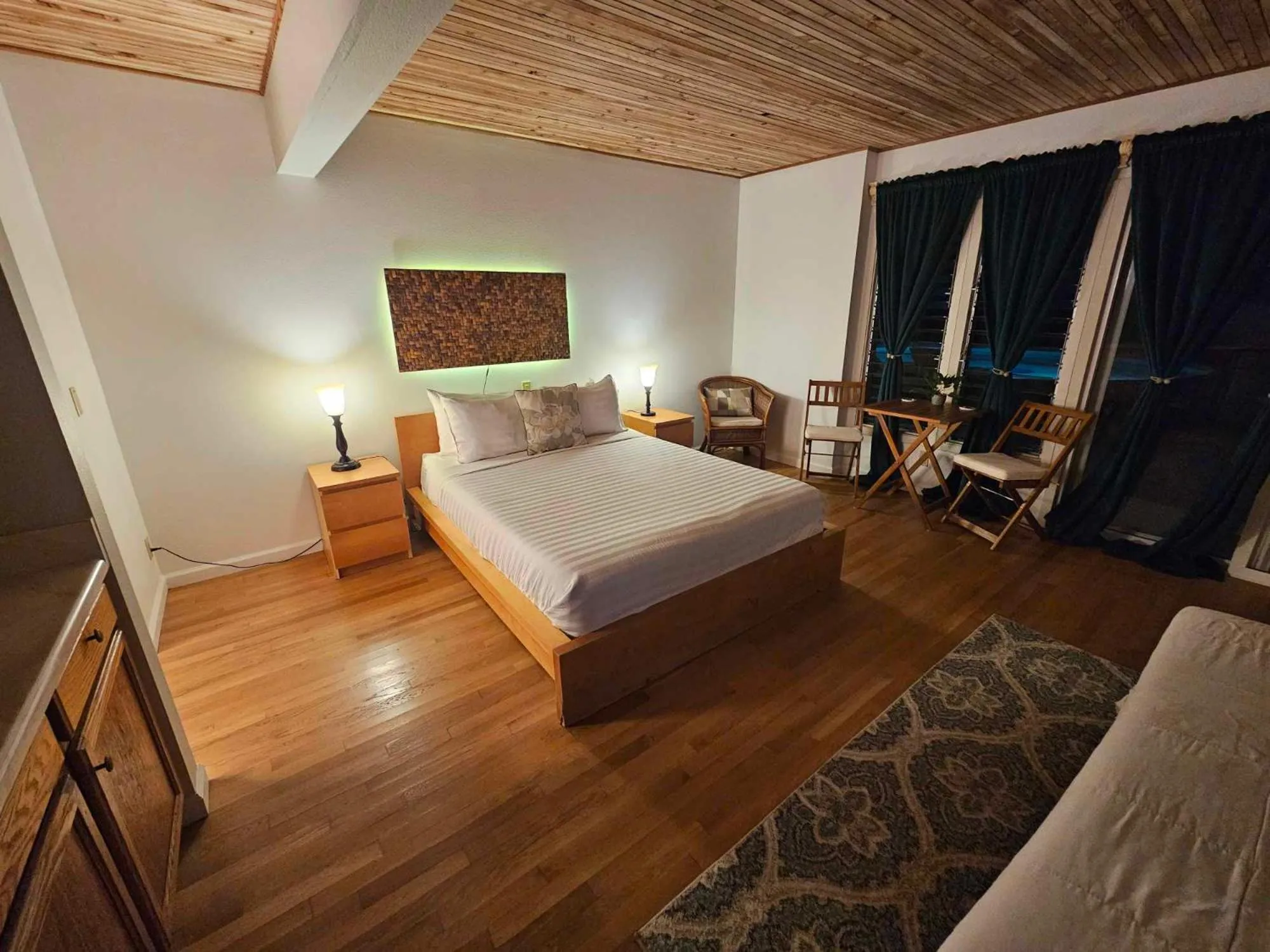 Photo of the whole room, Bed in Luana Inn