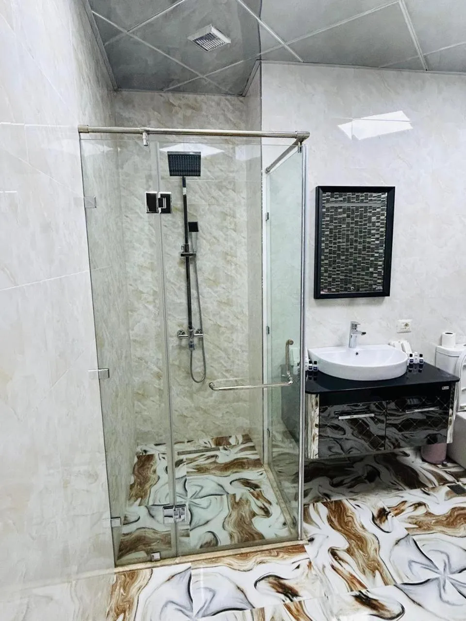 Shower in Sunday Hotel Baku