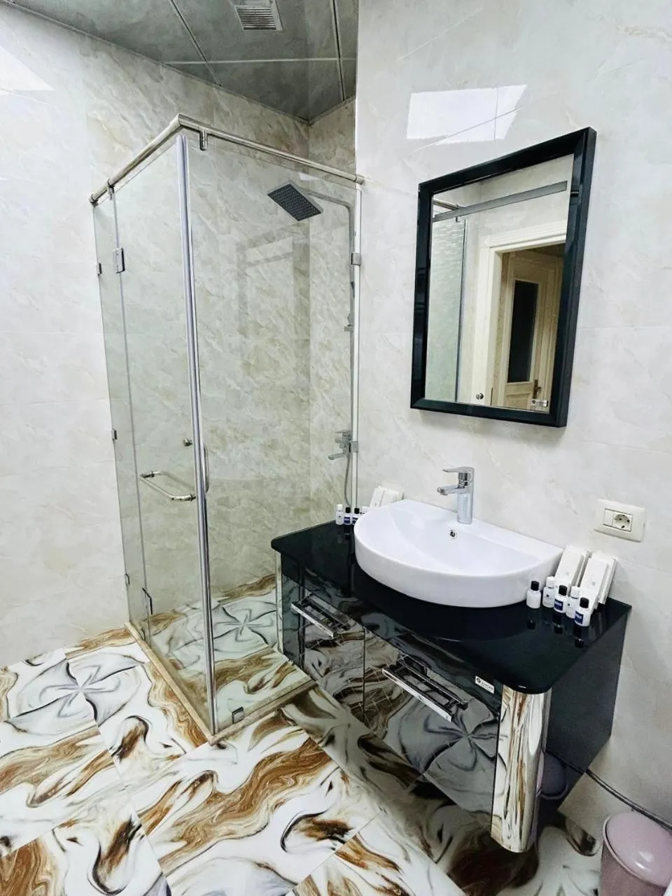 Shower in Sunday Hotel Baku