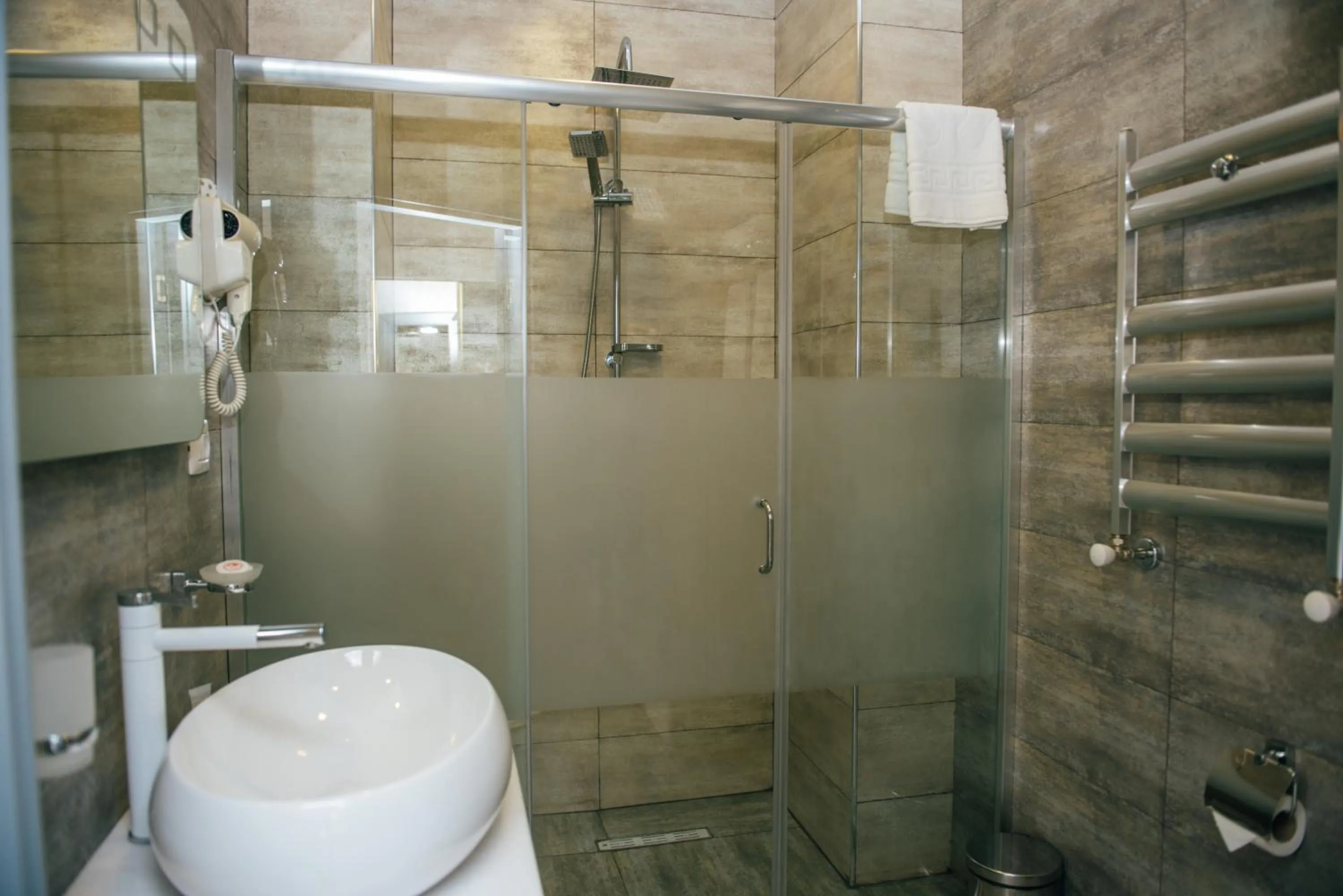 Shower in Sunday Hotel Baku