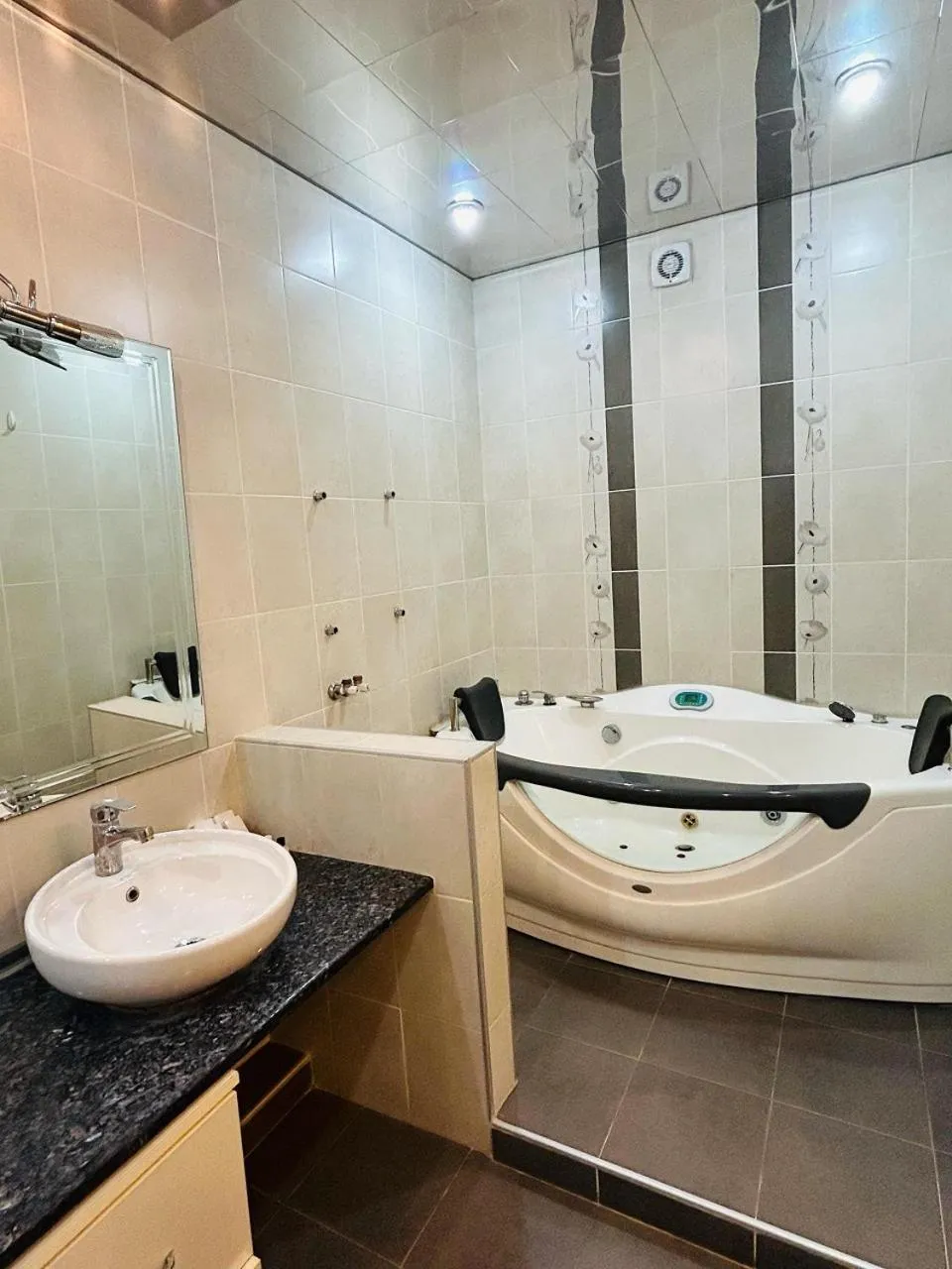 Shower in Sunday Hotel Baku