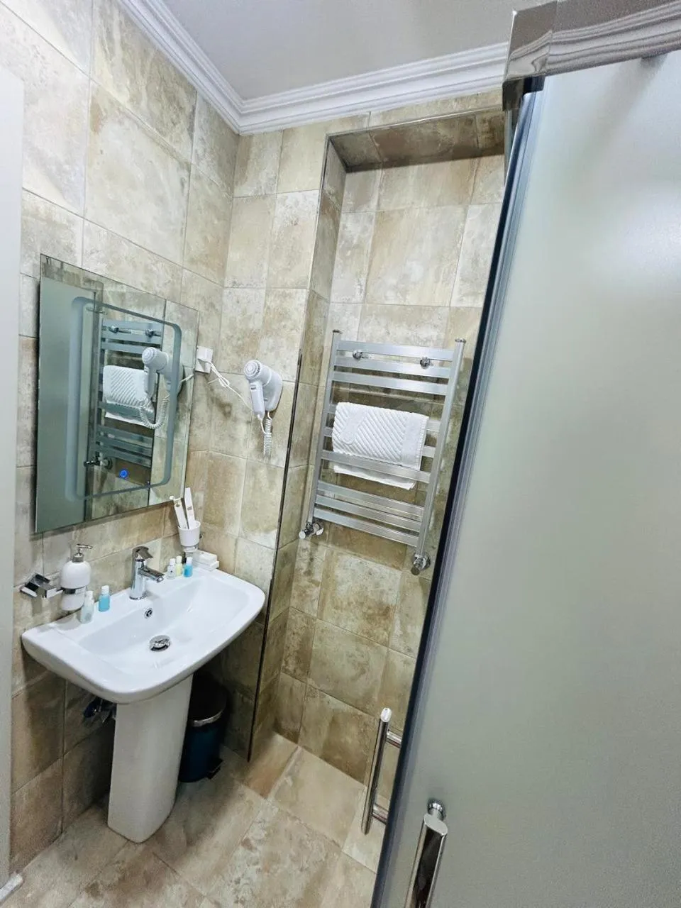 Shower in Sunday Hotel Baku