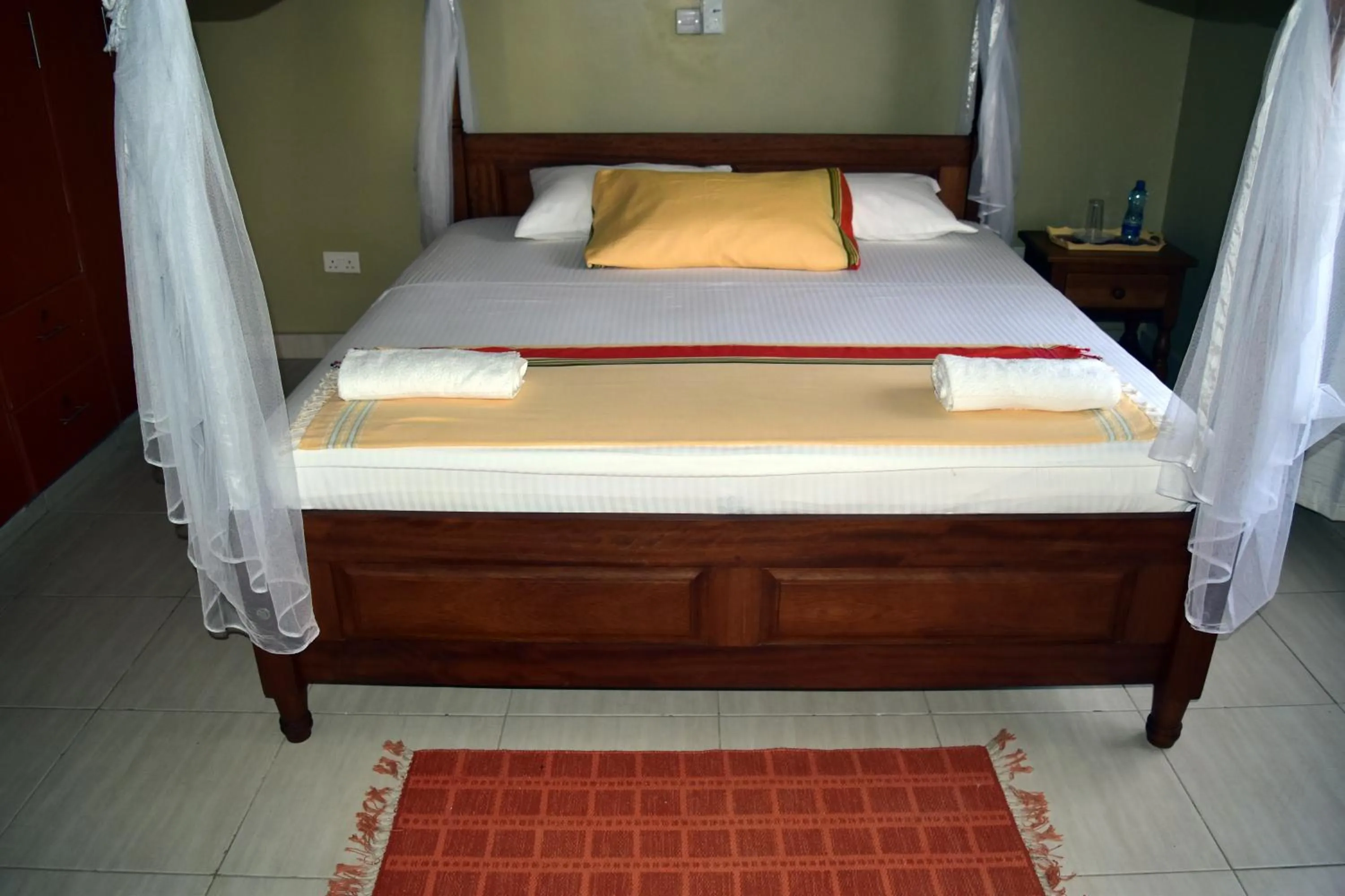 Bedroom, Bed in Tahira Villa