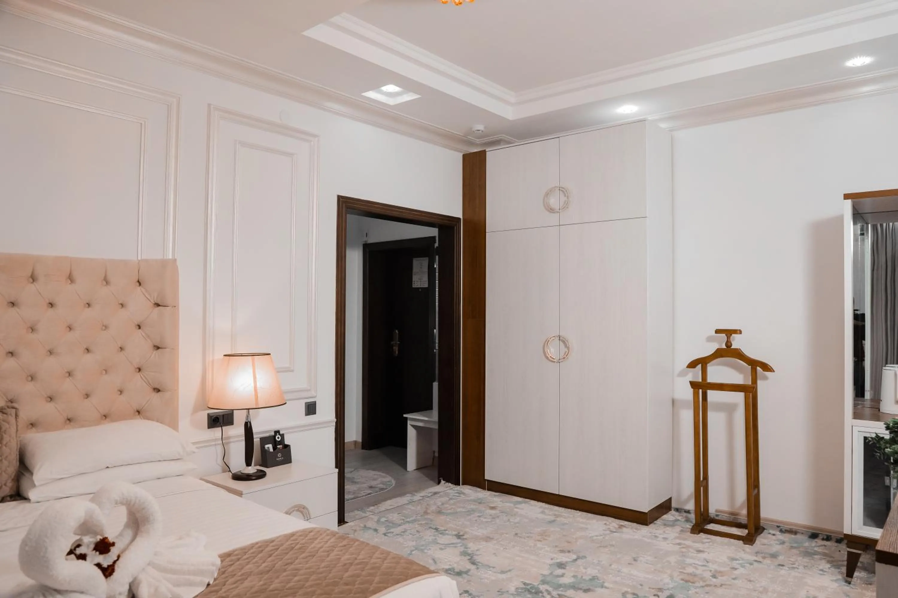 Bed in Asmald Palace Hotel