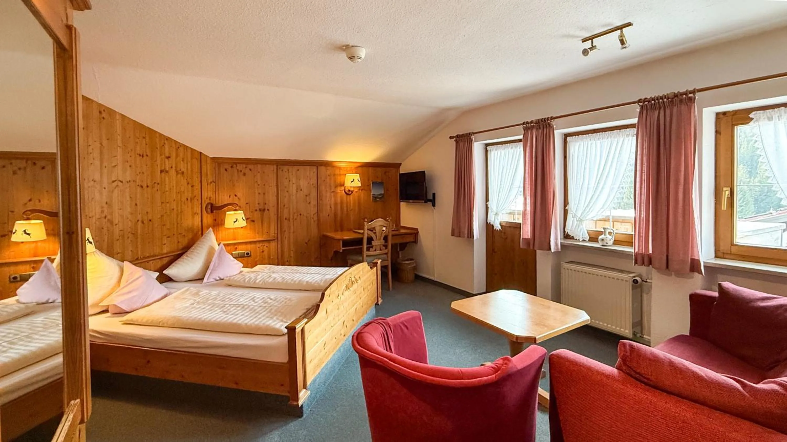 Photo of the whole room, Bed in Hotel Alpensonne