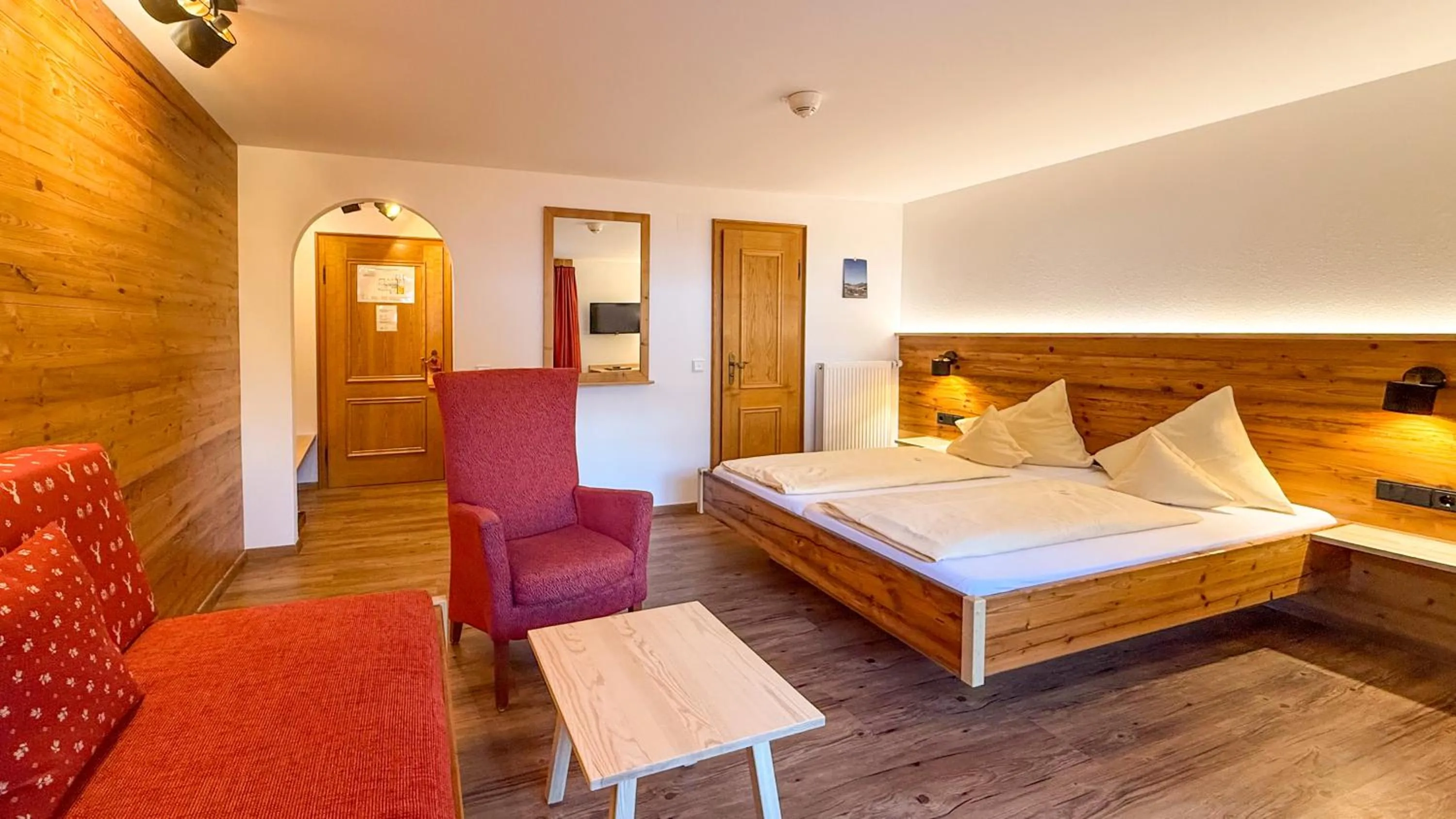 Bed in Hotel Alpensonne