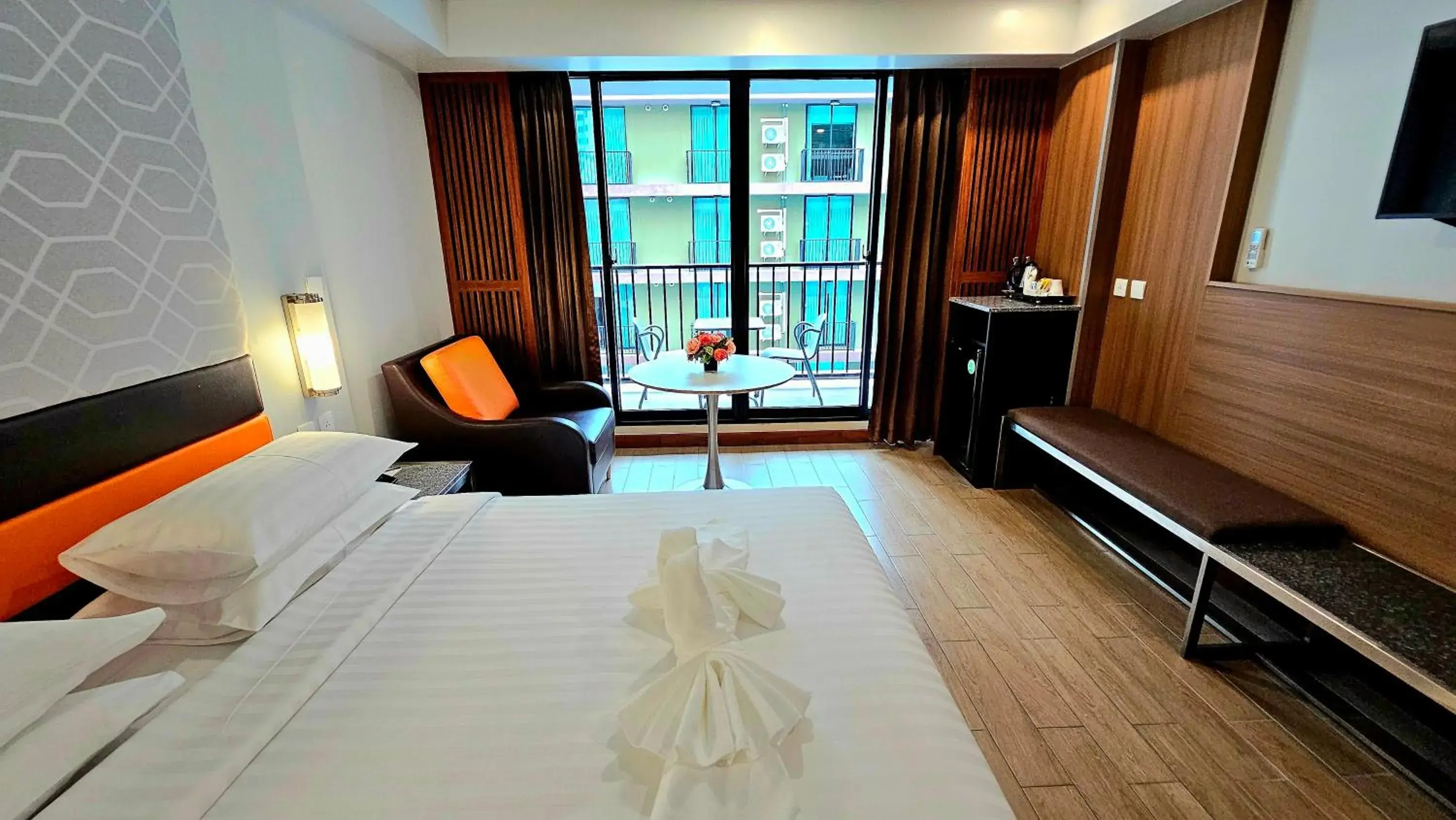 Deluxe Double Room with Balcony in Dynasty Grande Hotel Deluxe Double Room with Balcony in Dynasty Grande Hotel