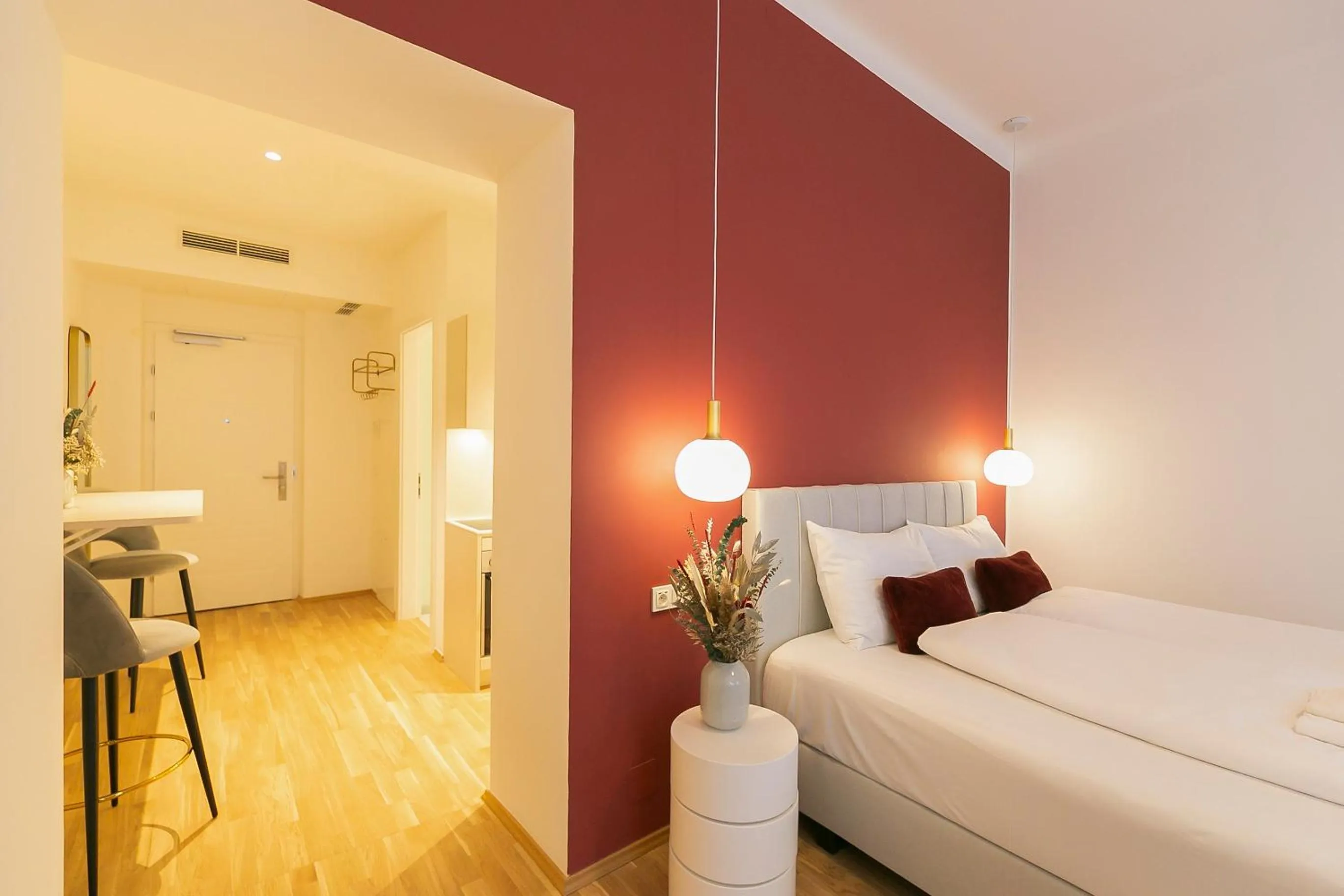 Kitchen or kitchenette, Bed in Mint@Naschmarkt Premium Apartments