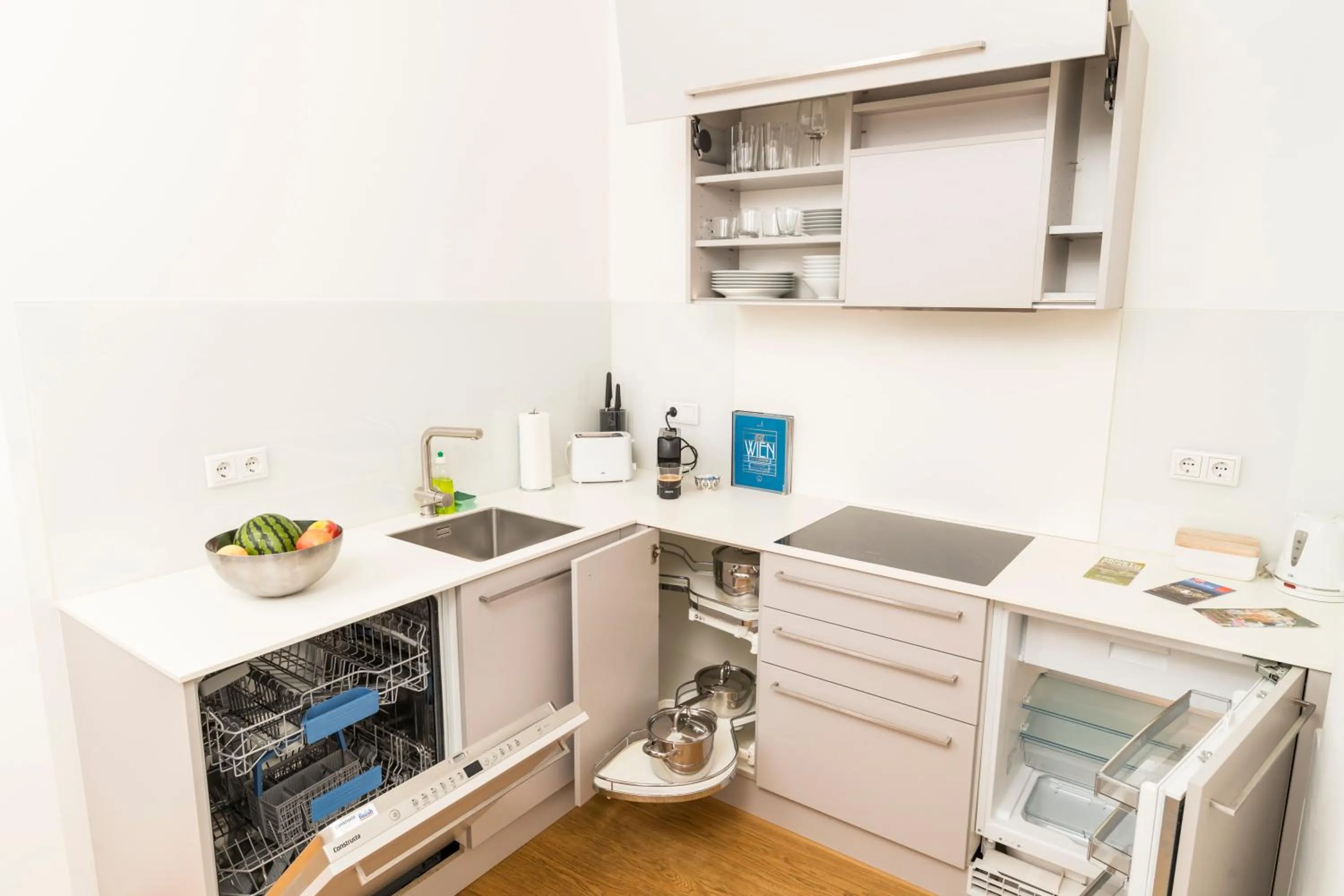 Kitchen or kitchenette in Mint@Naschmarkt Premium Apartments