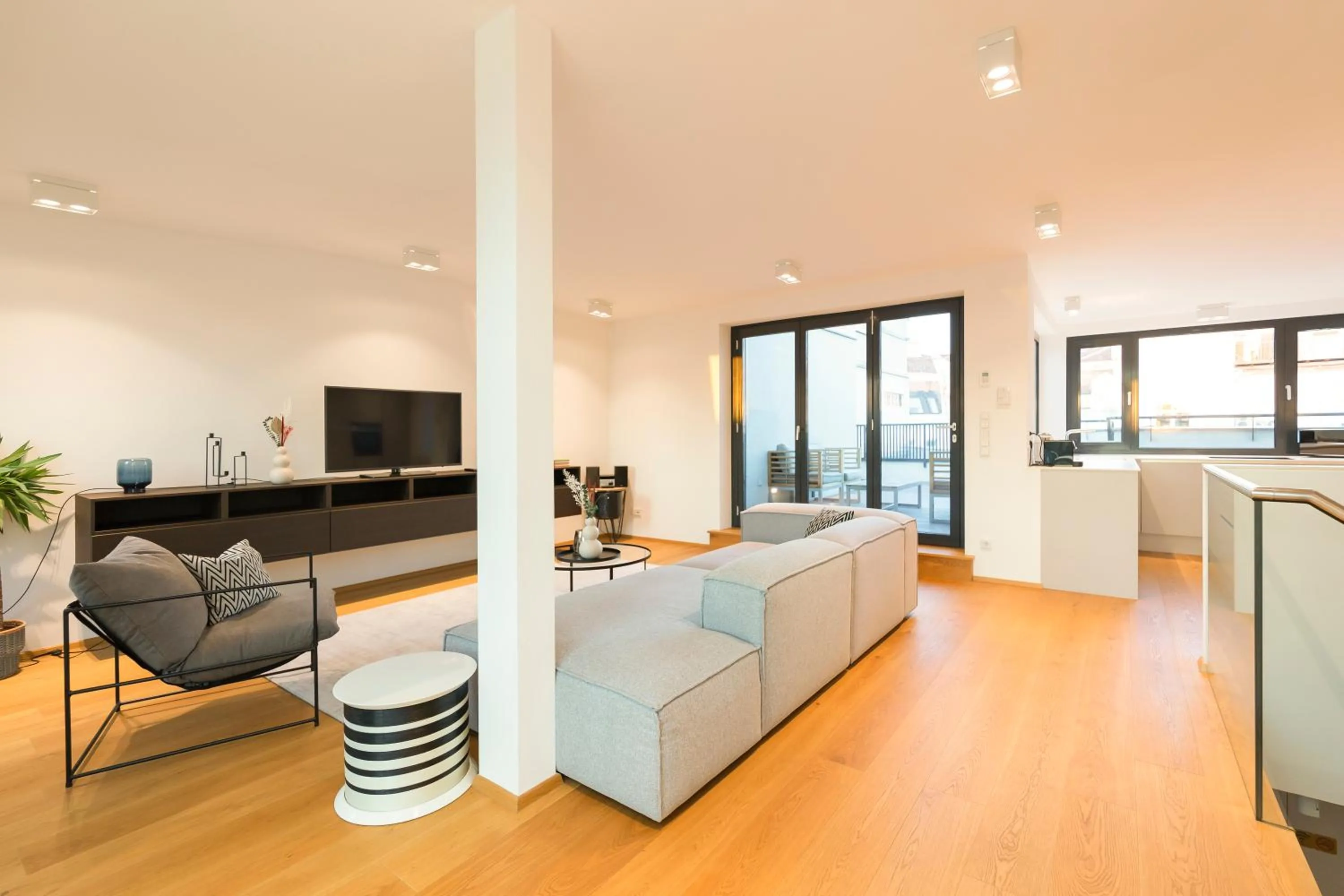 TV and multimedia in Mint@Naschmarkt Premium Apartments