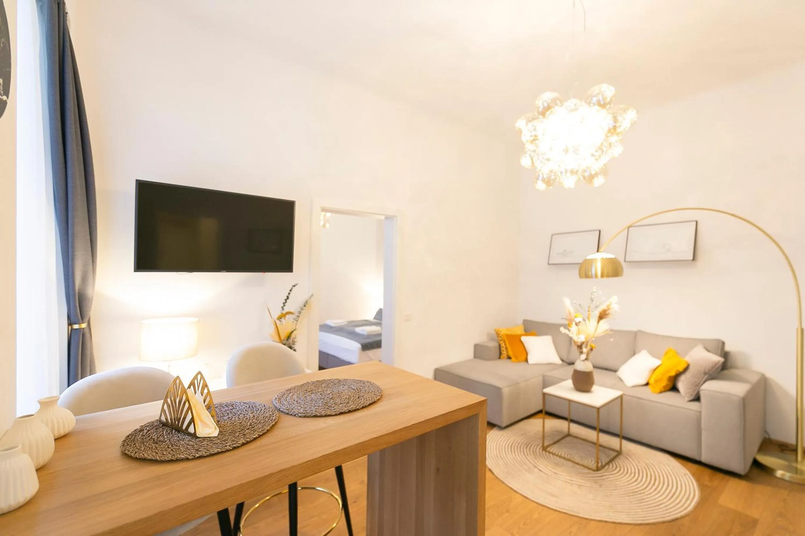 TV and multimedia in Mint@Naschmarkt Premium Apartments