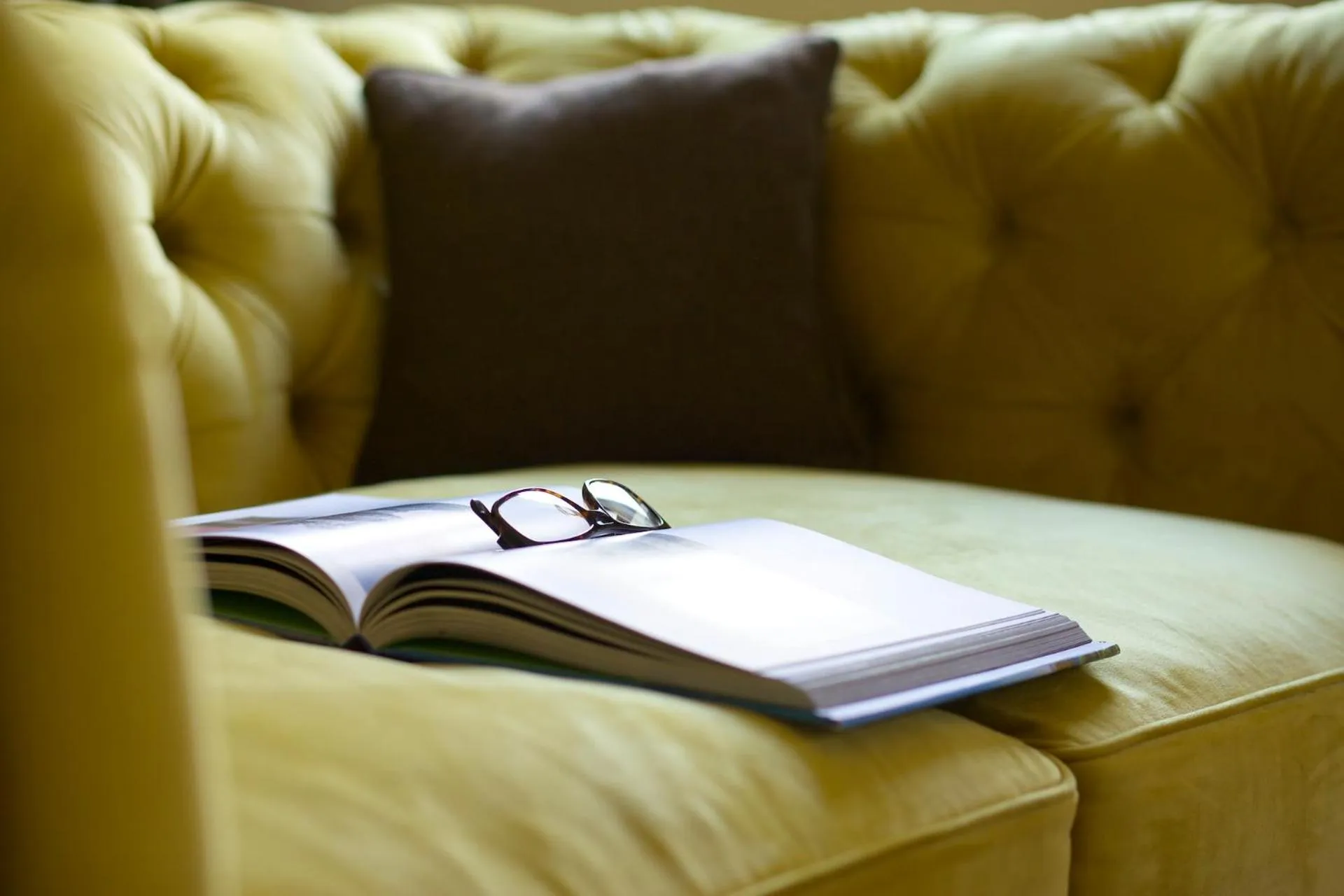 Seating area in The Plume of Feathers